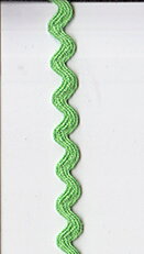 Grön smal sicksack band (6 mm)