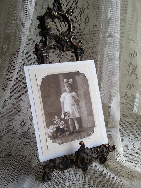 Vintage kort "Flicka med blommor"