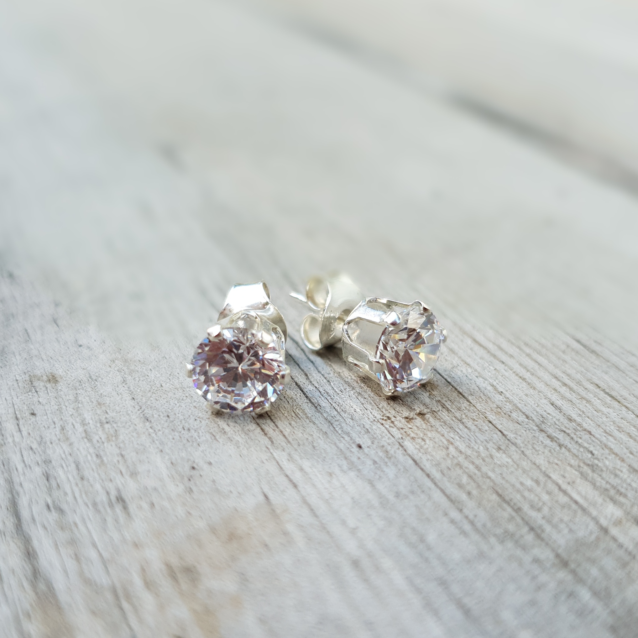 Örhängen i Silver med Cubic zirkonia