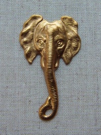 Elefant i mässing