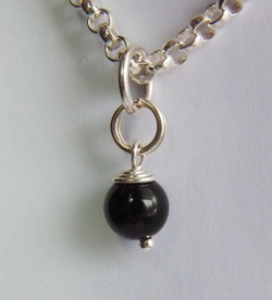 Miniberlock Månadssten Februari - Onyx 6mm