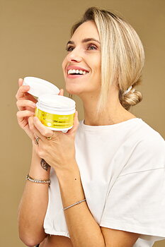 Bonusgåva 3500 poäng Maschera nutriente Nourishing mask  Sunflower Seed Hair Mater Natura, värde 219kr