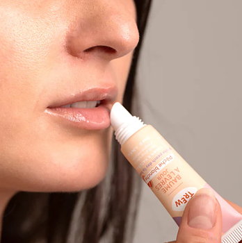 TREW Peach Persika Peche blanche lip balm