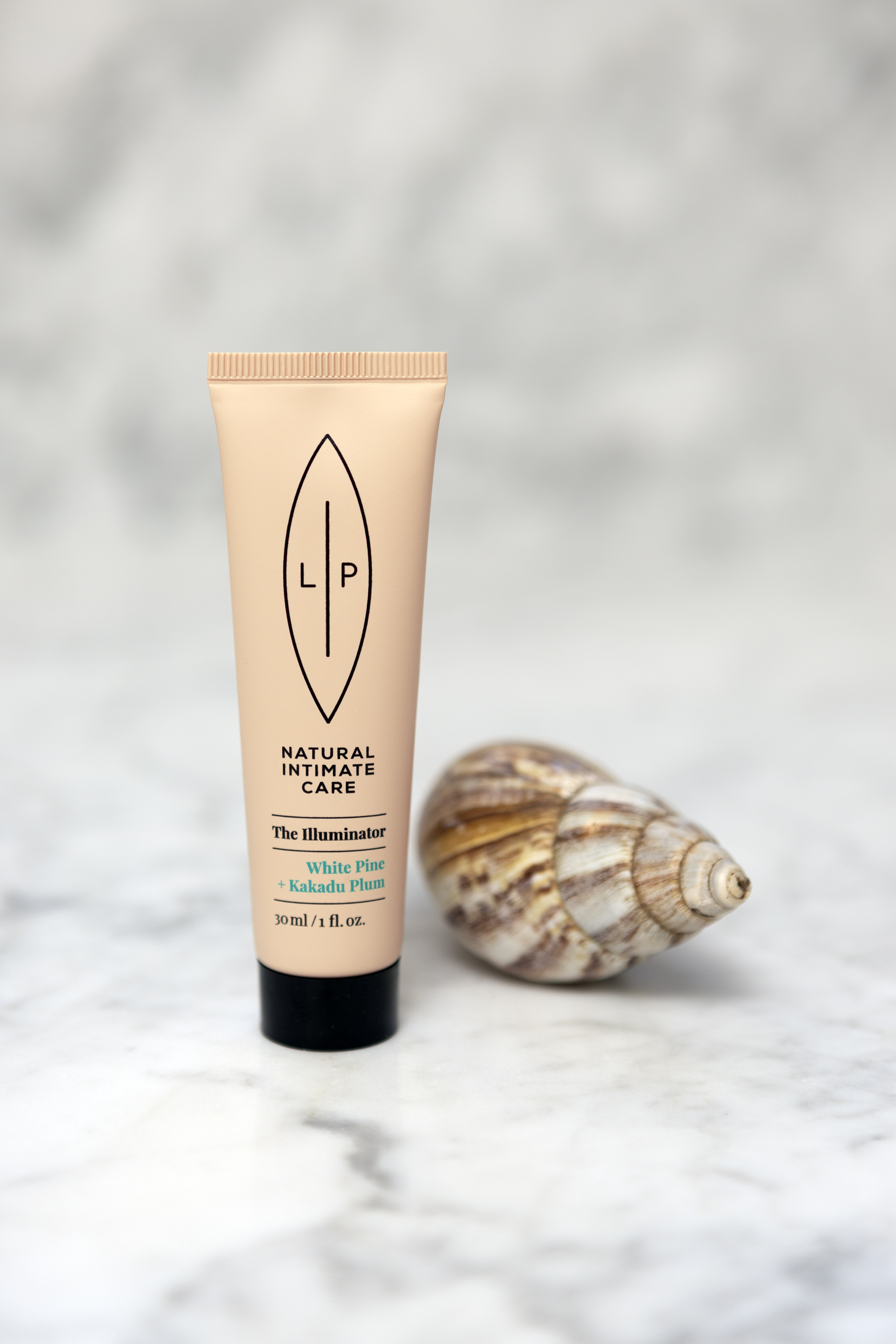 The Illuminator - Uppklarnande Fuktkräm - Lip Intimate 30 ml