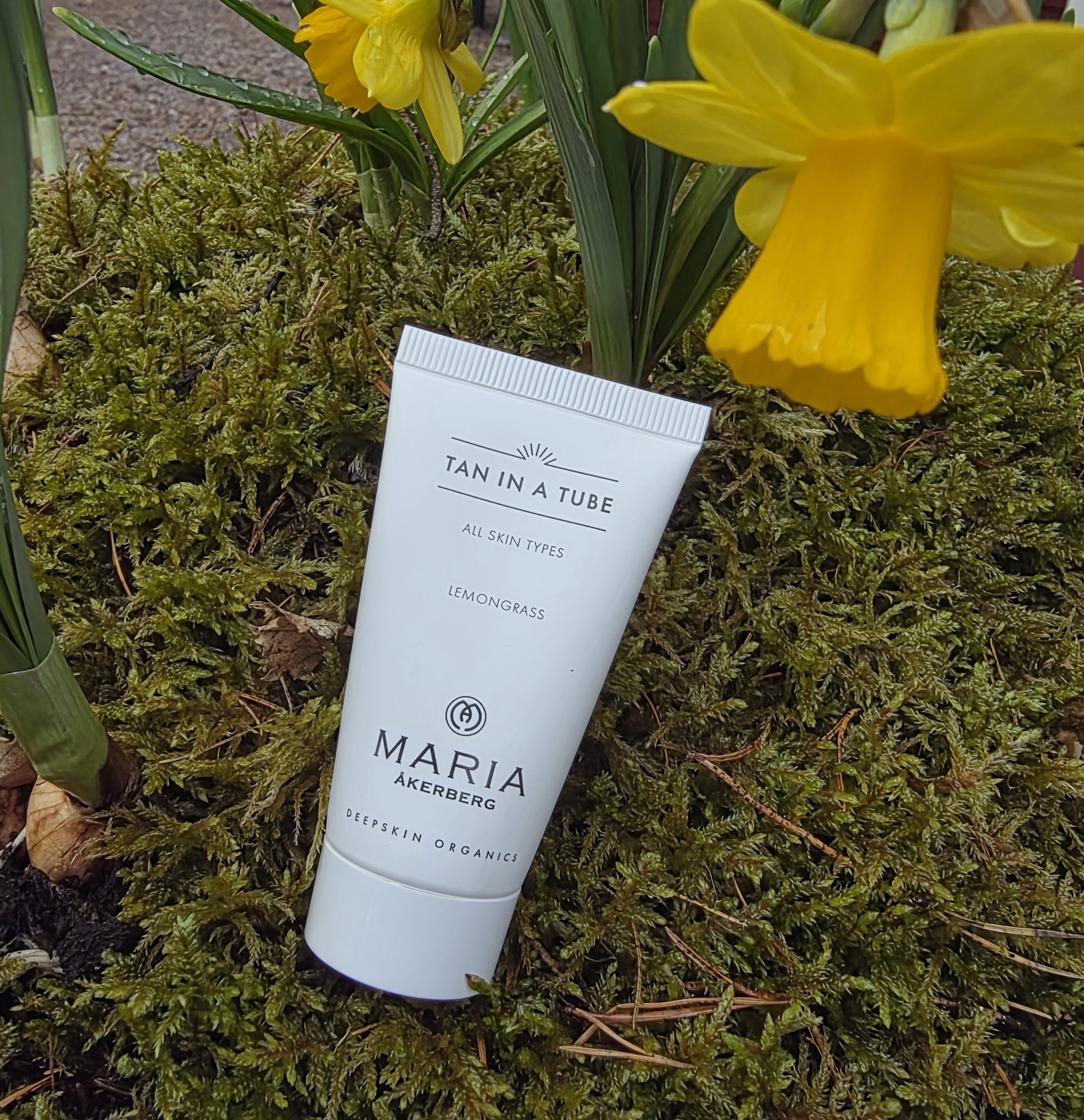 Tan in a Tube Brun utan sol 30 ml  - MARIA ÅKERBERG SUPERKLIPP