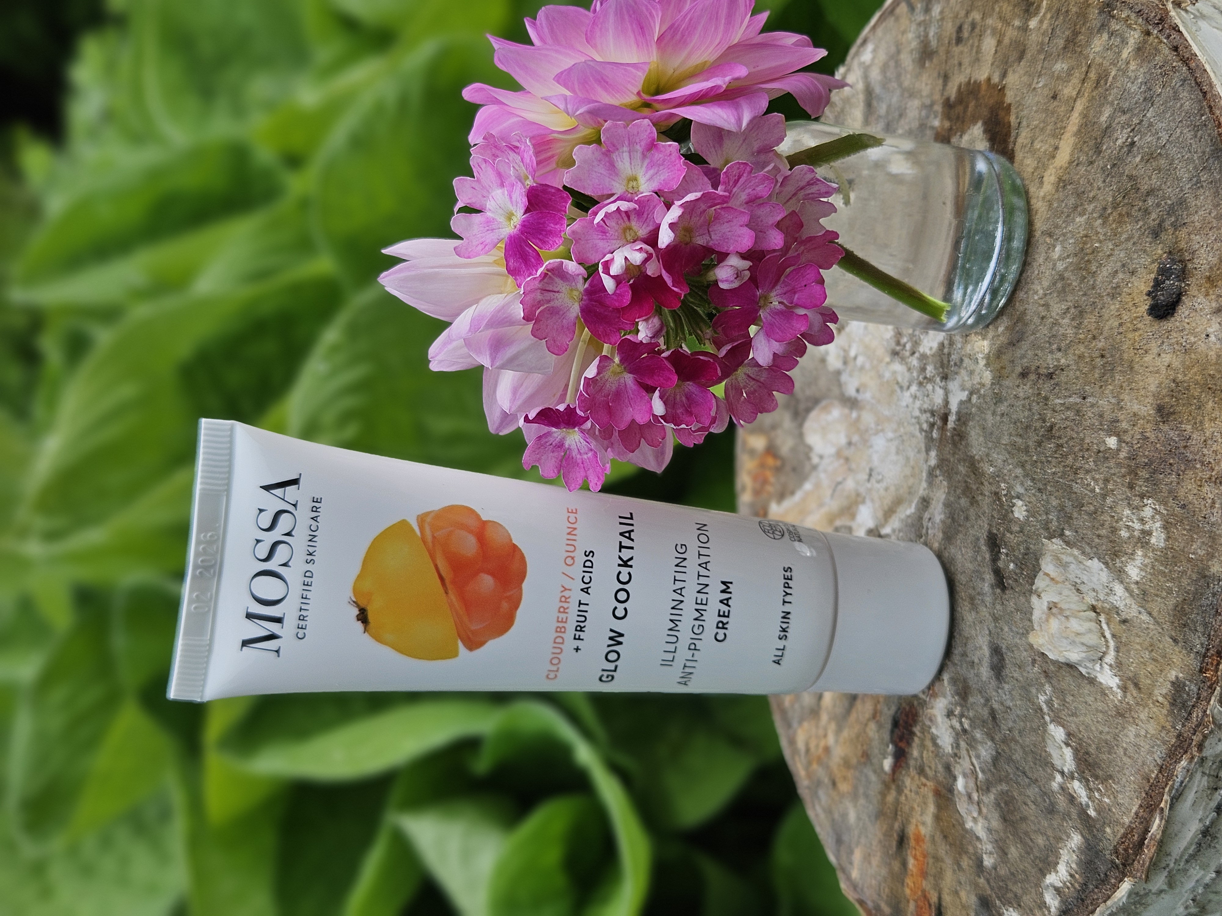 Glow cocktail Illuminating Anti-pigmenatation Cream - Mossa certified skincare 
