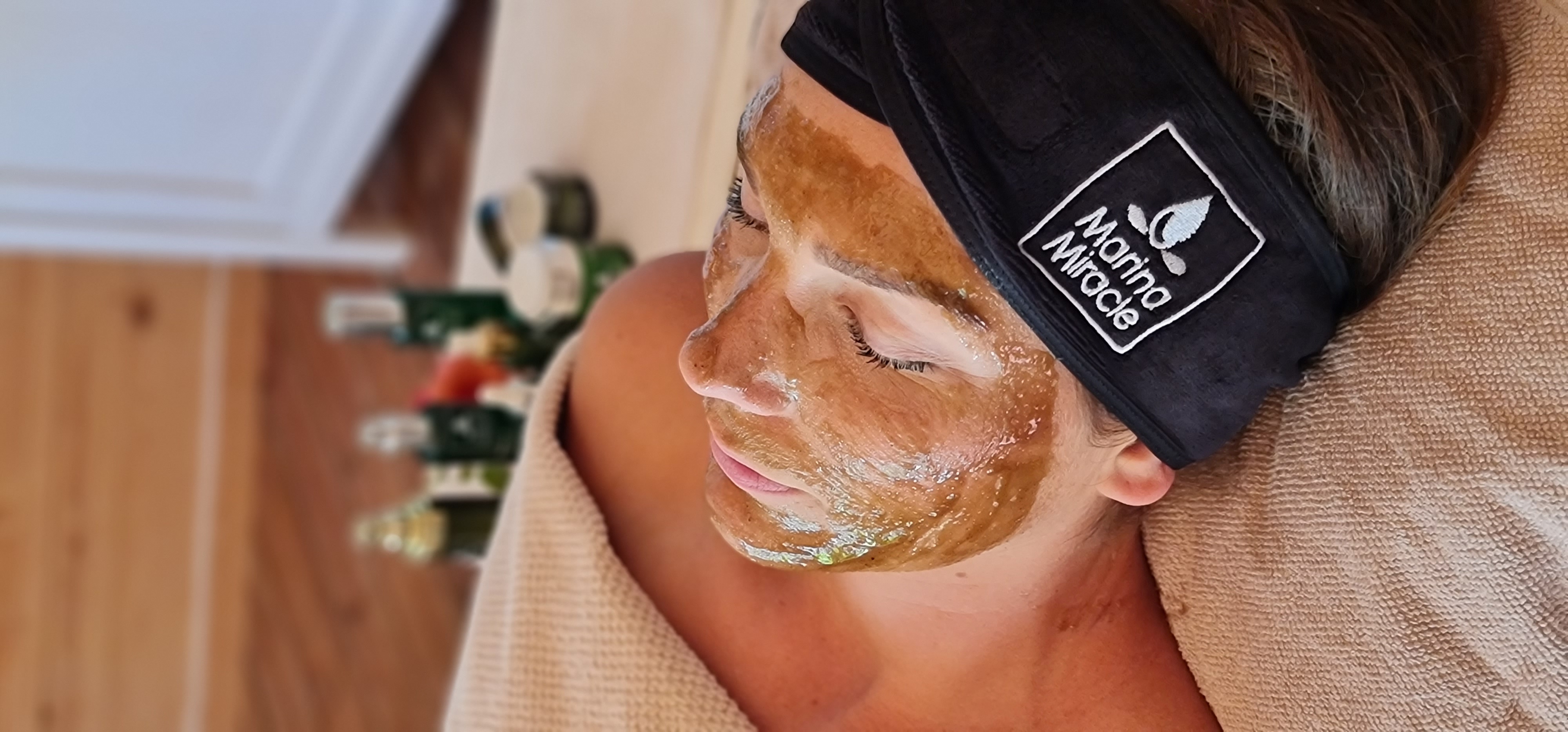 Ansiktsbehandling på Skogsro Spa
