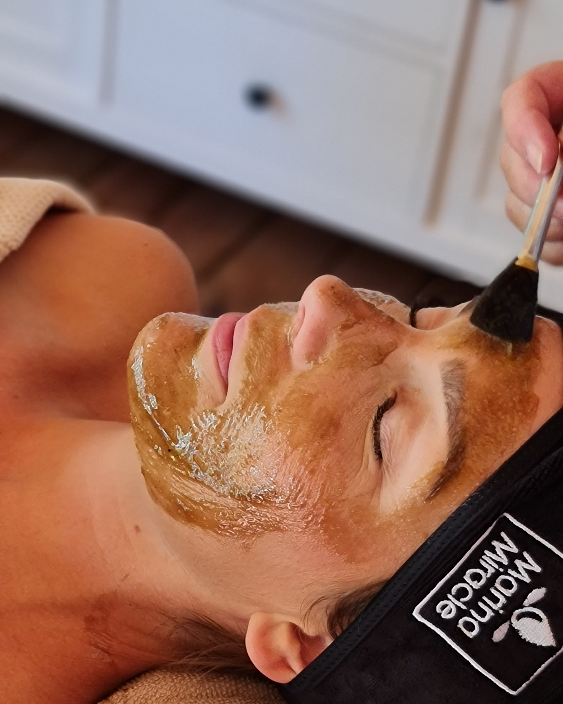 Ansiktsbehandling på Skogsro Spa