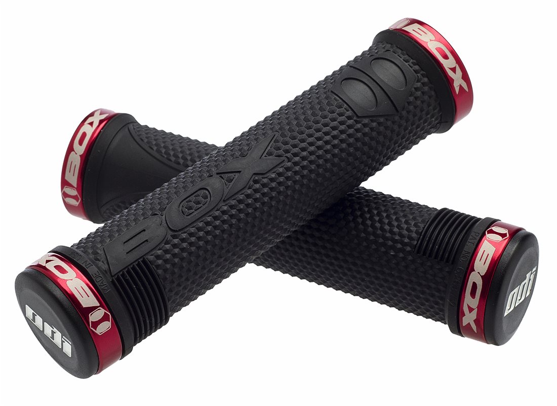 BOX One grip black / red clamp