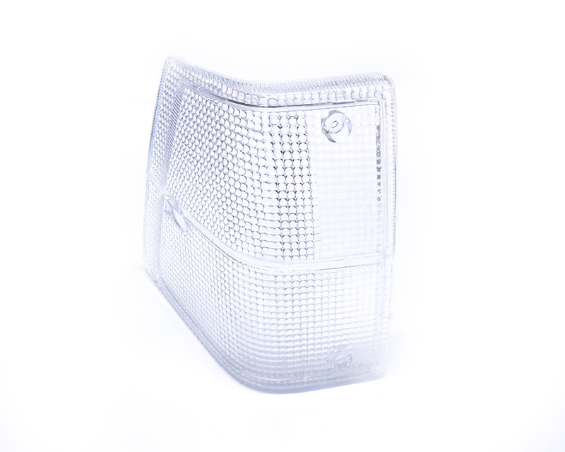Corner lamp lens Front  right 240 1981-93 clear lens - white
