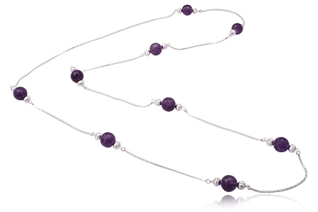 Halsband med pärlor av ametist