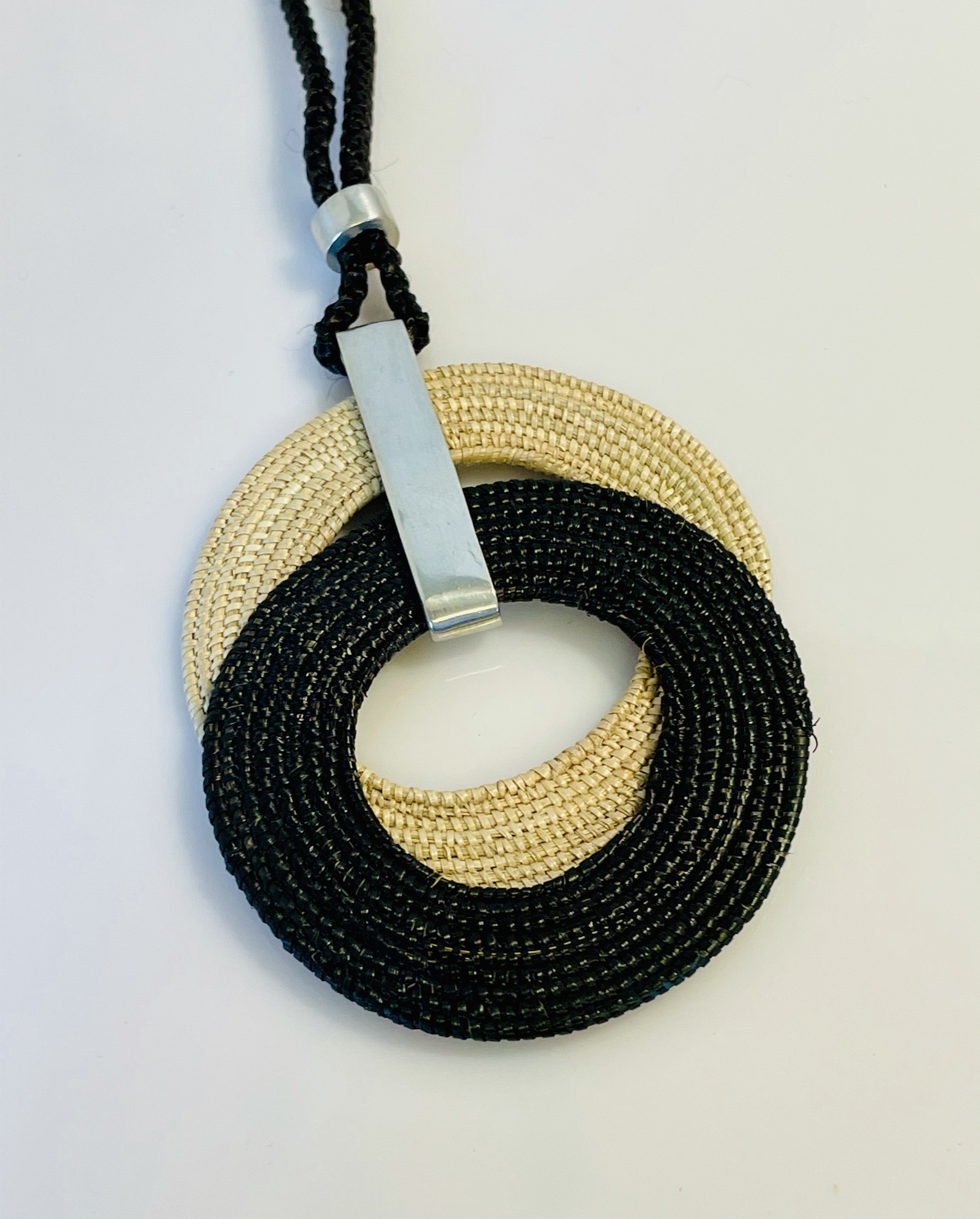 Halsband - 3