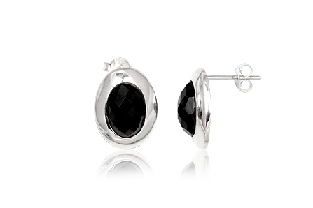 Örhängen med oval onyx
