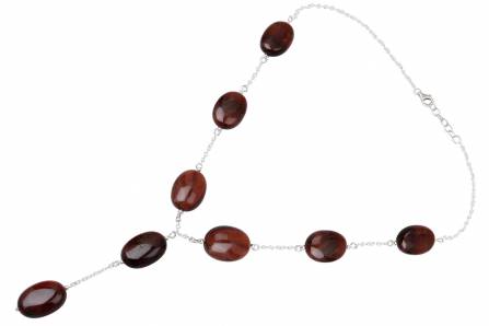 Halsband med pärlor av tigeröga
