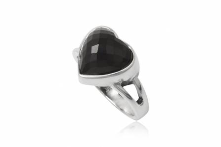 RIng med hjärtformad onyx