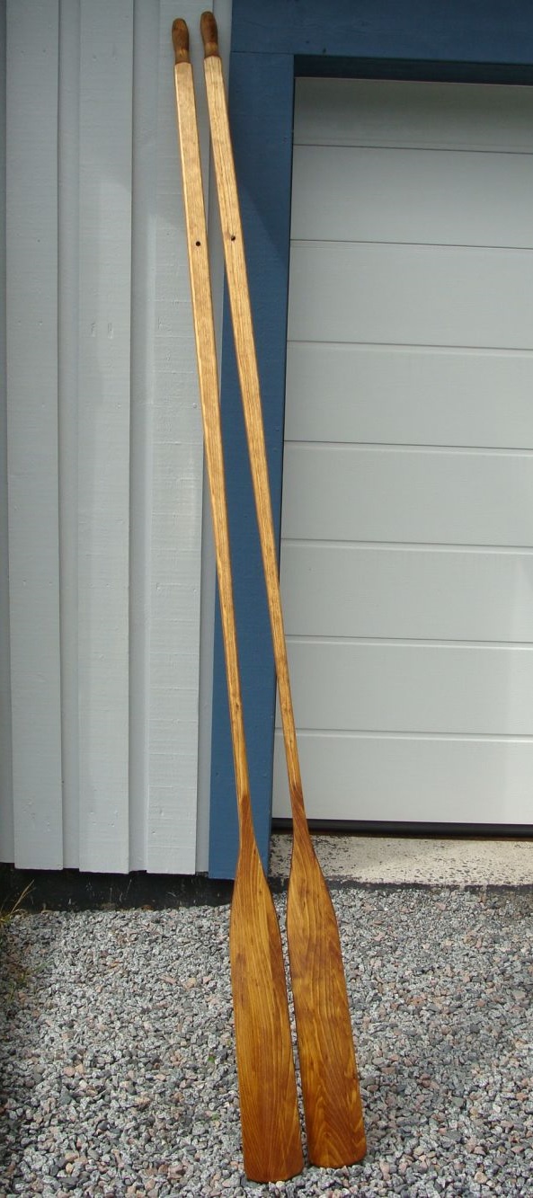 Åror Tjärade (Kantig Profil) 9 fot, 270cm / Par