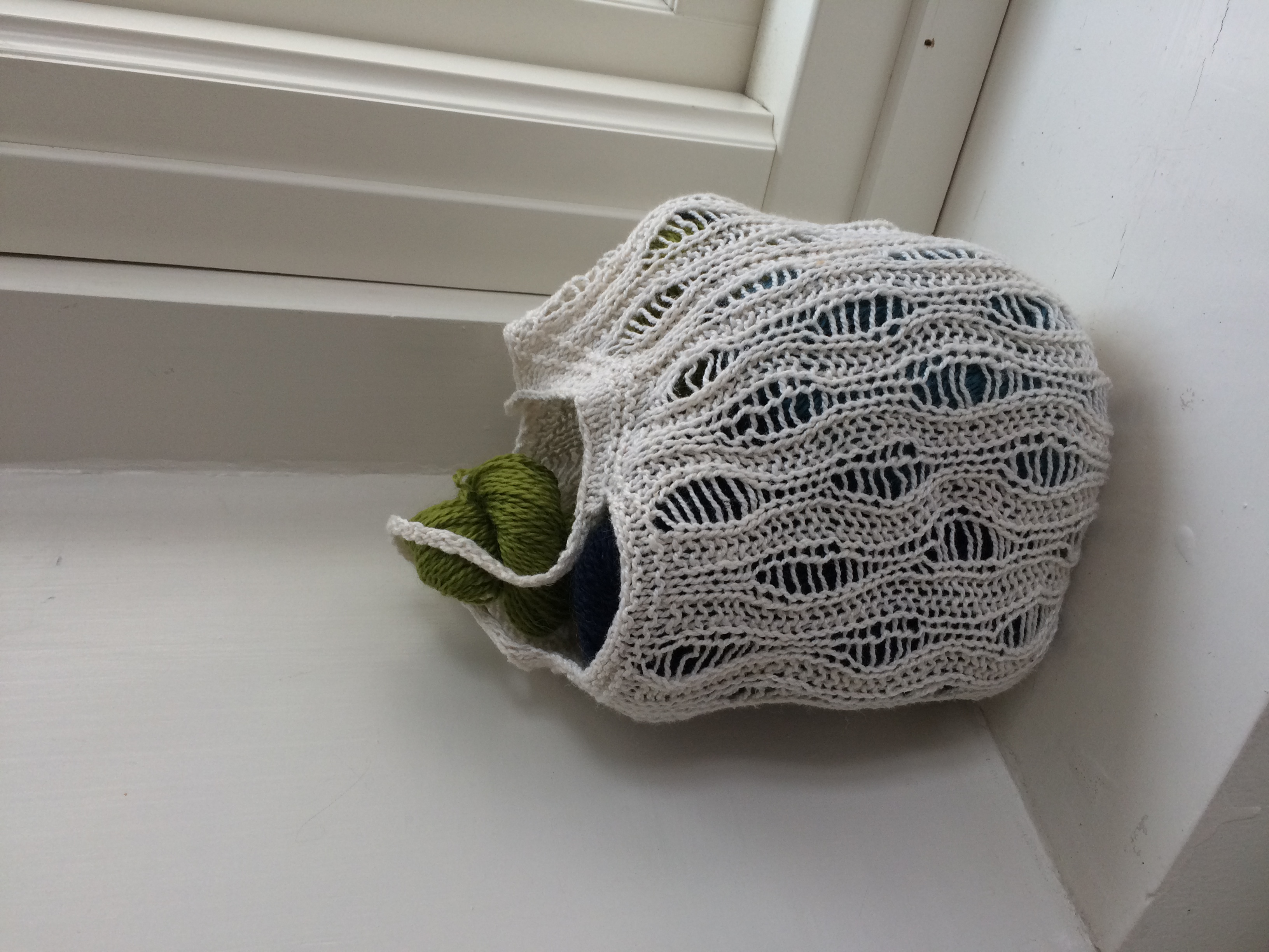Kit med ekologisk cottolin till stickad kasse med tappade maskor, liten - 2