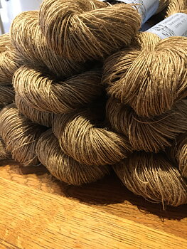 Handspunnet lingarn, 1-trådigt 1/2 hg
