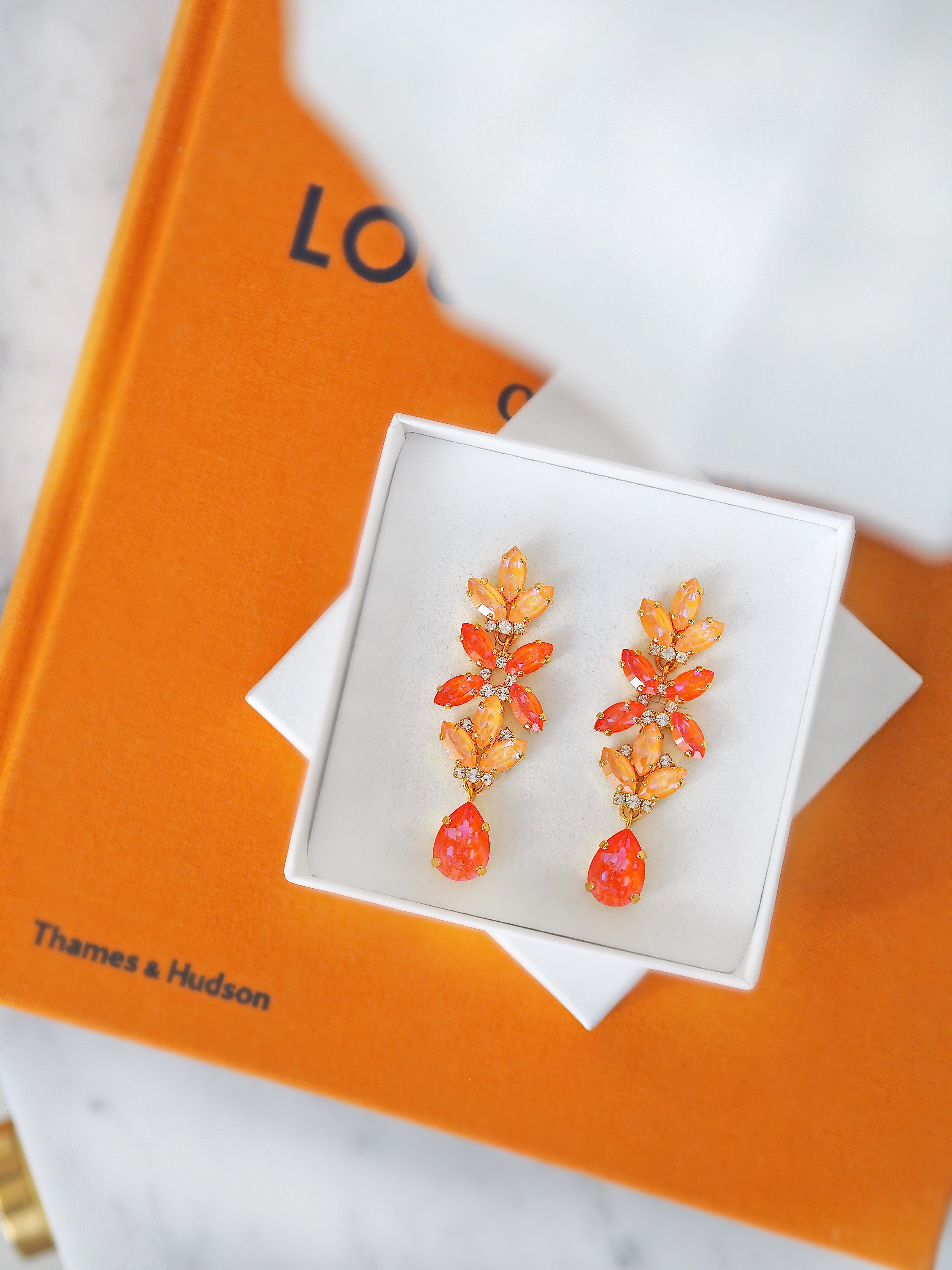 Örhänge Daphne Peach/Orange Glow DeLite Gold