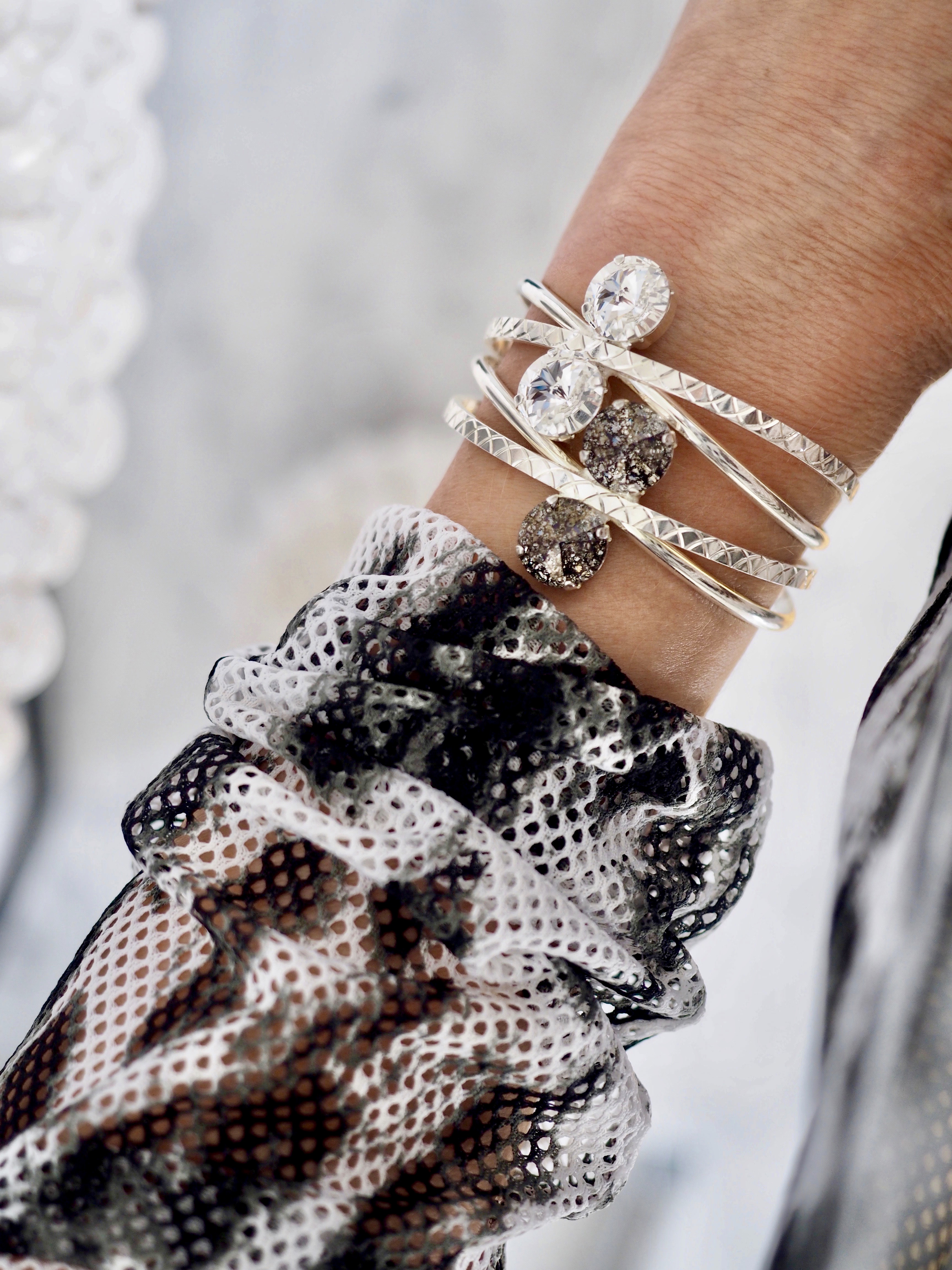Bracelet X-Shaped Cuff Clear Silver - 2