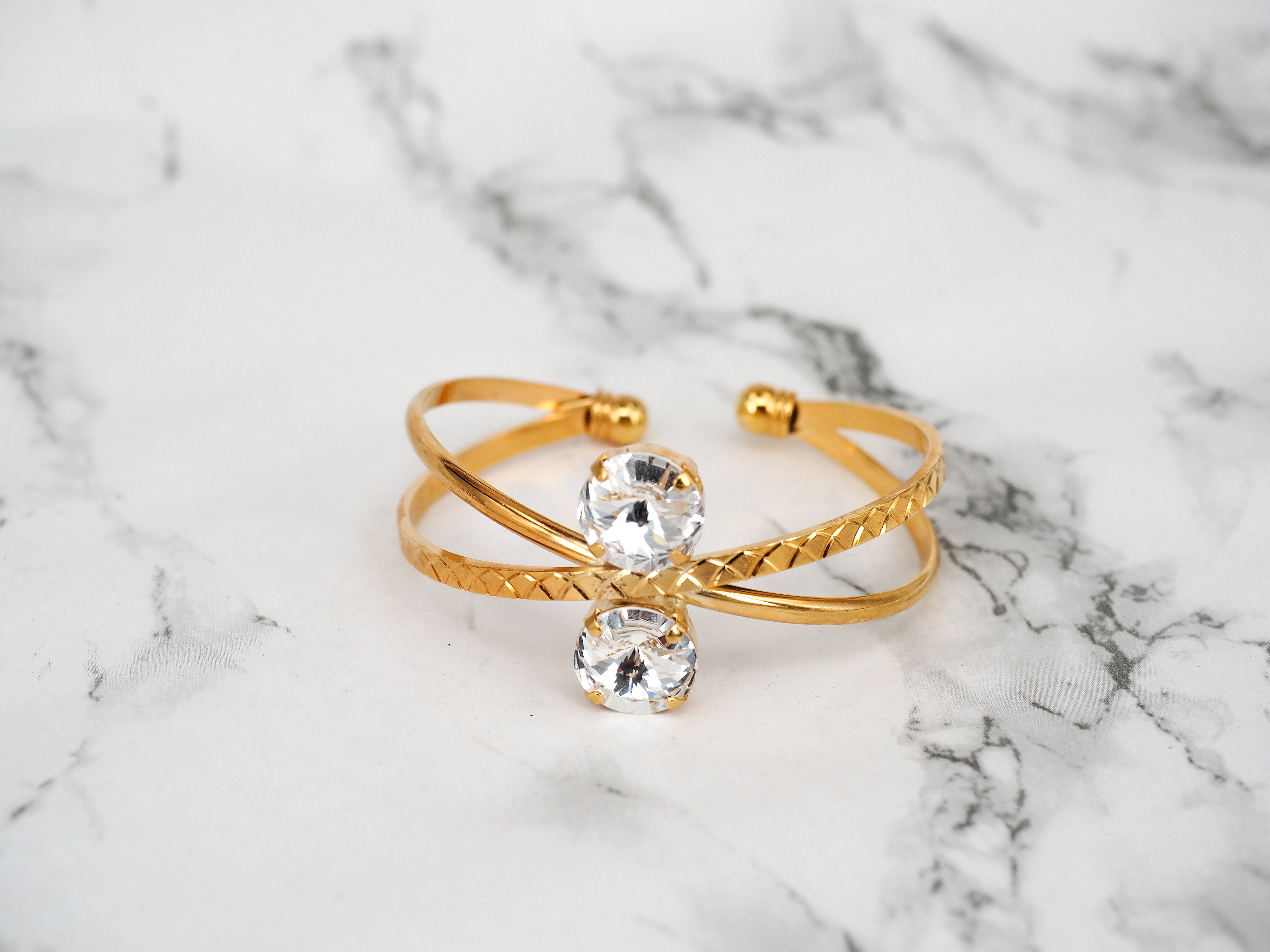 Bracelet  X-Shaped Cuff Clear Gold