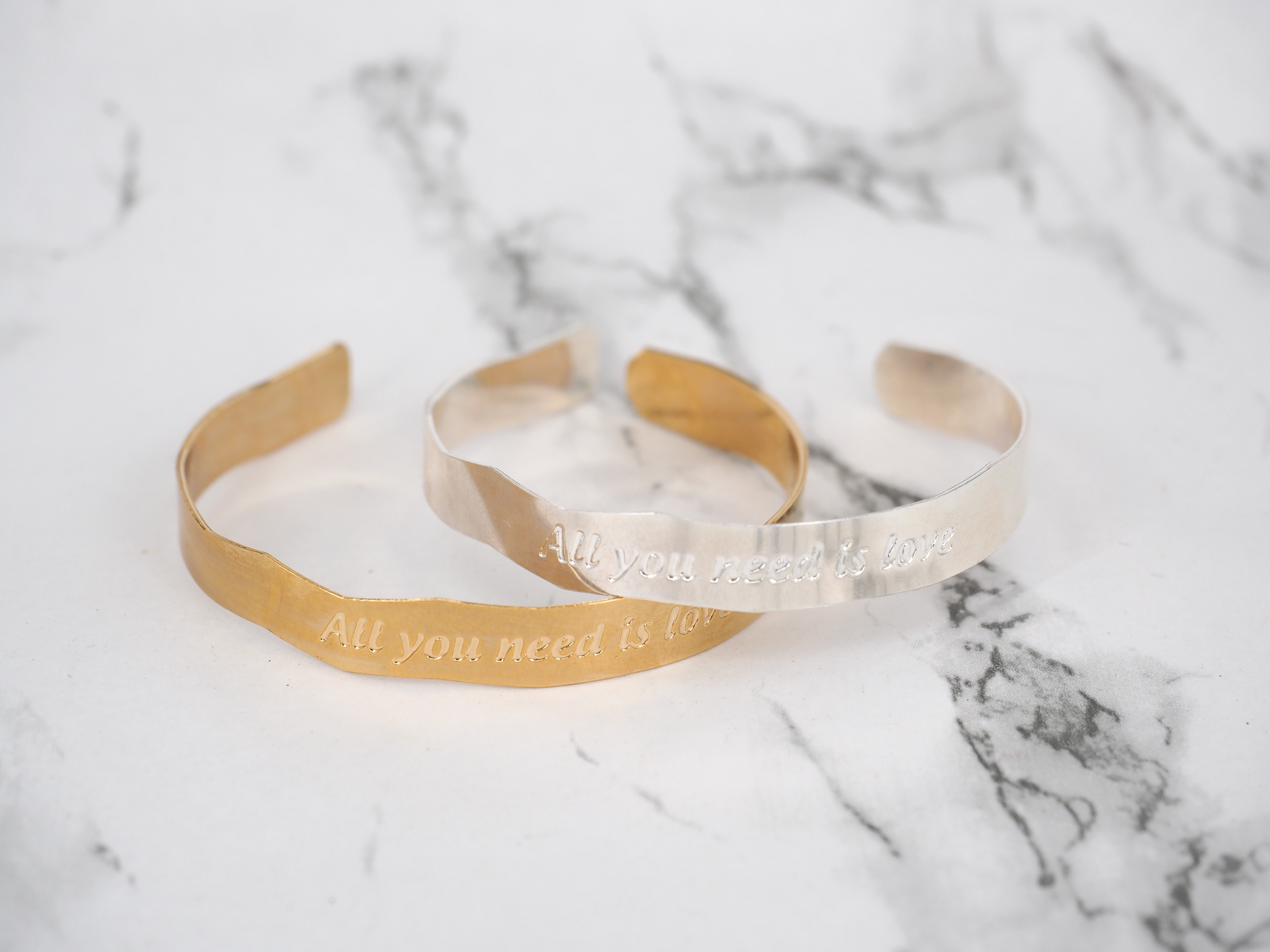 Bracelet Bangle All you need is love  Gold - 2