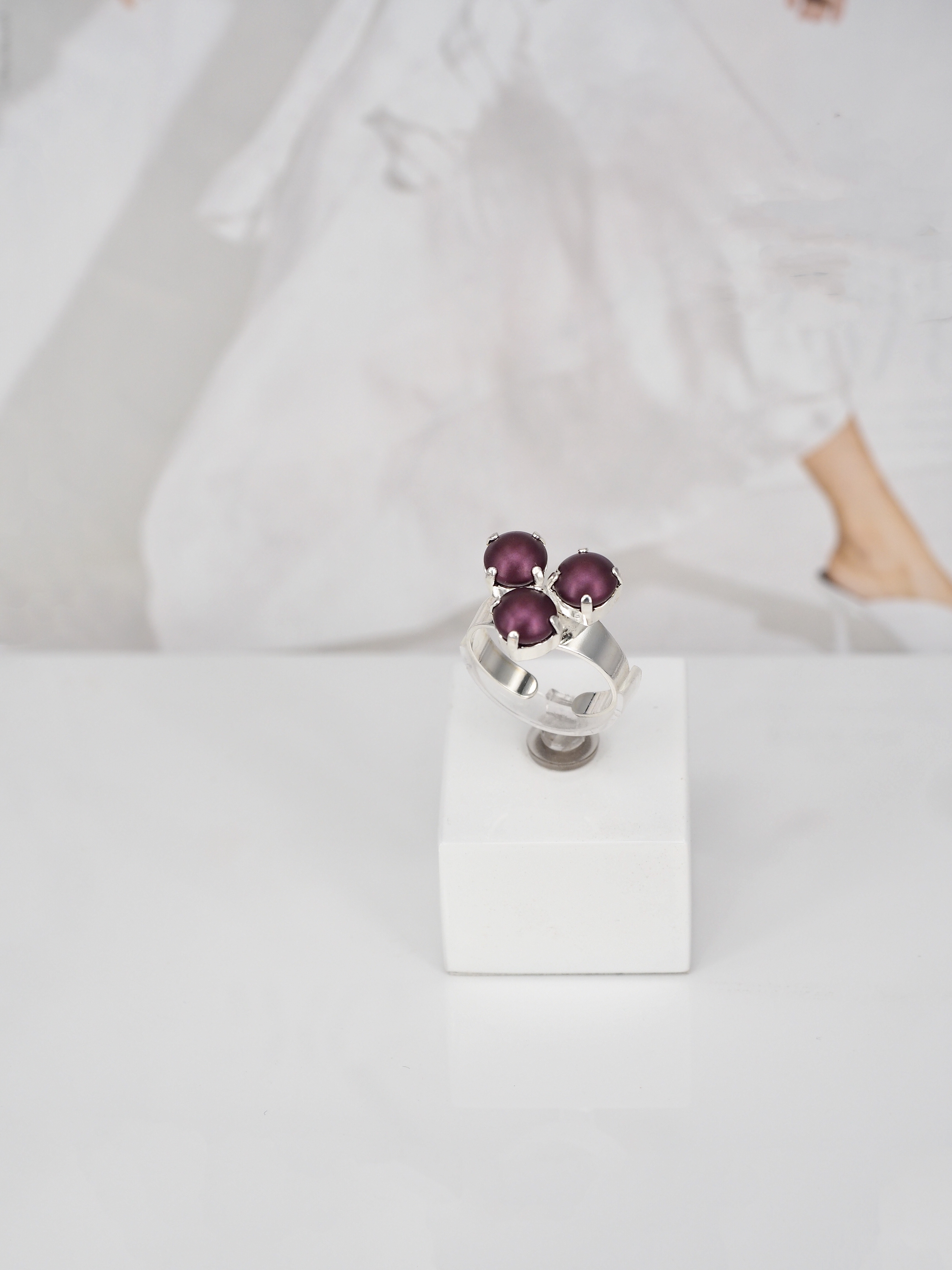 Ring Maya Triangle Elderberry Pearl Silver