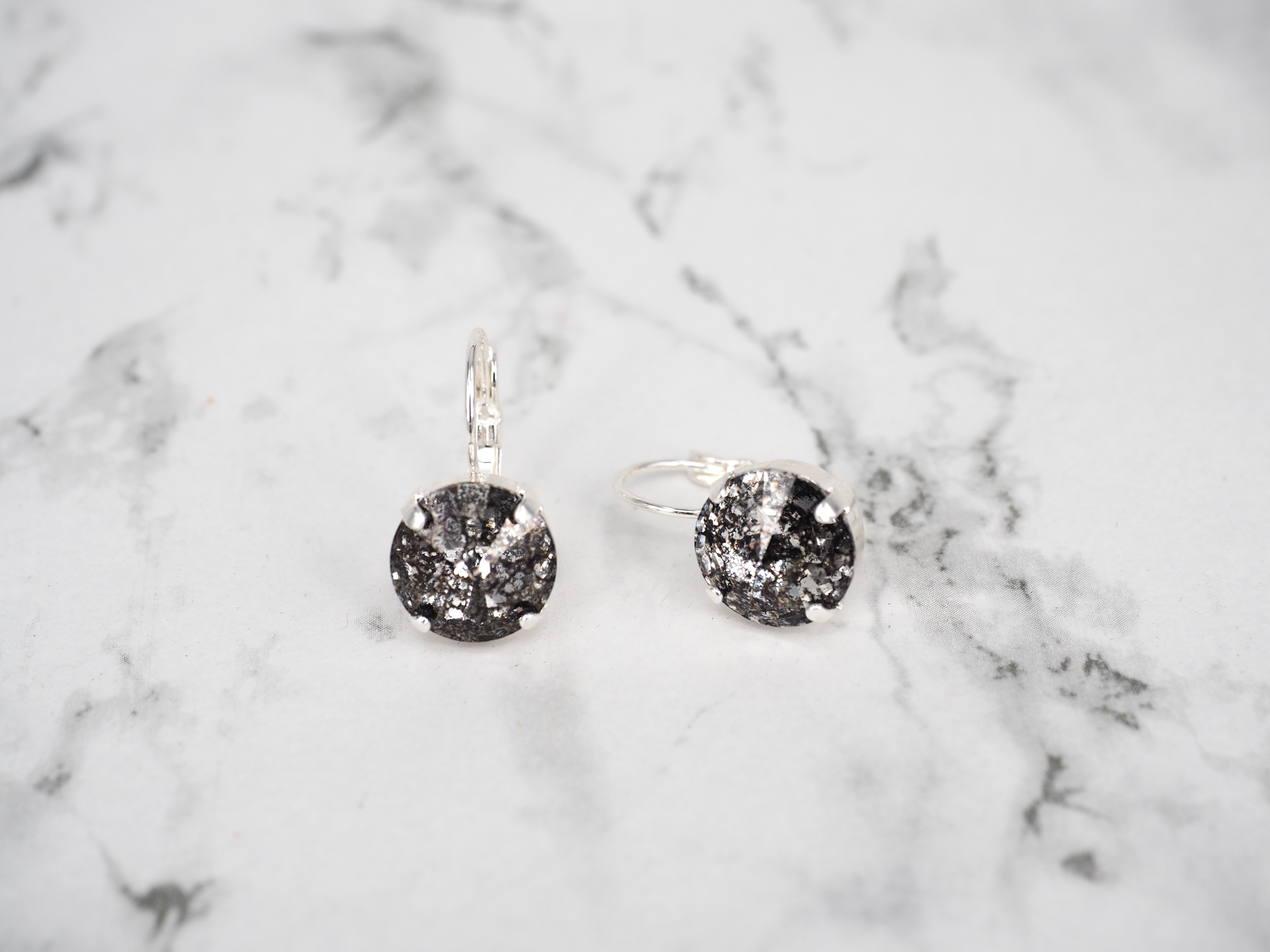 Earring Round Leverback Black Patina Silver