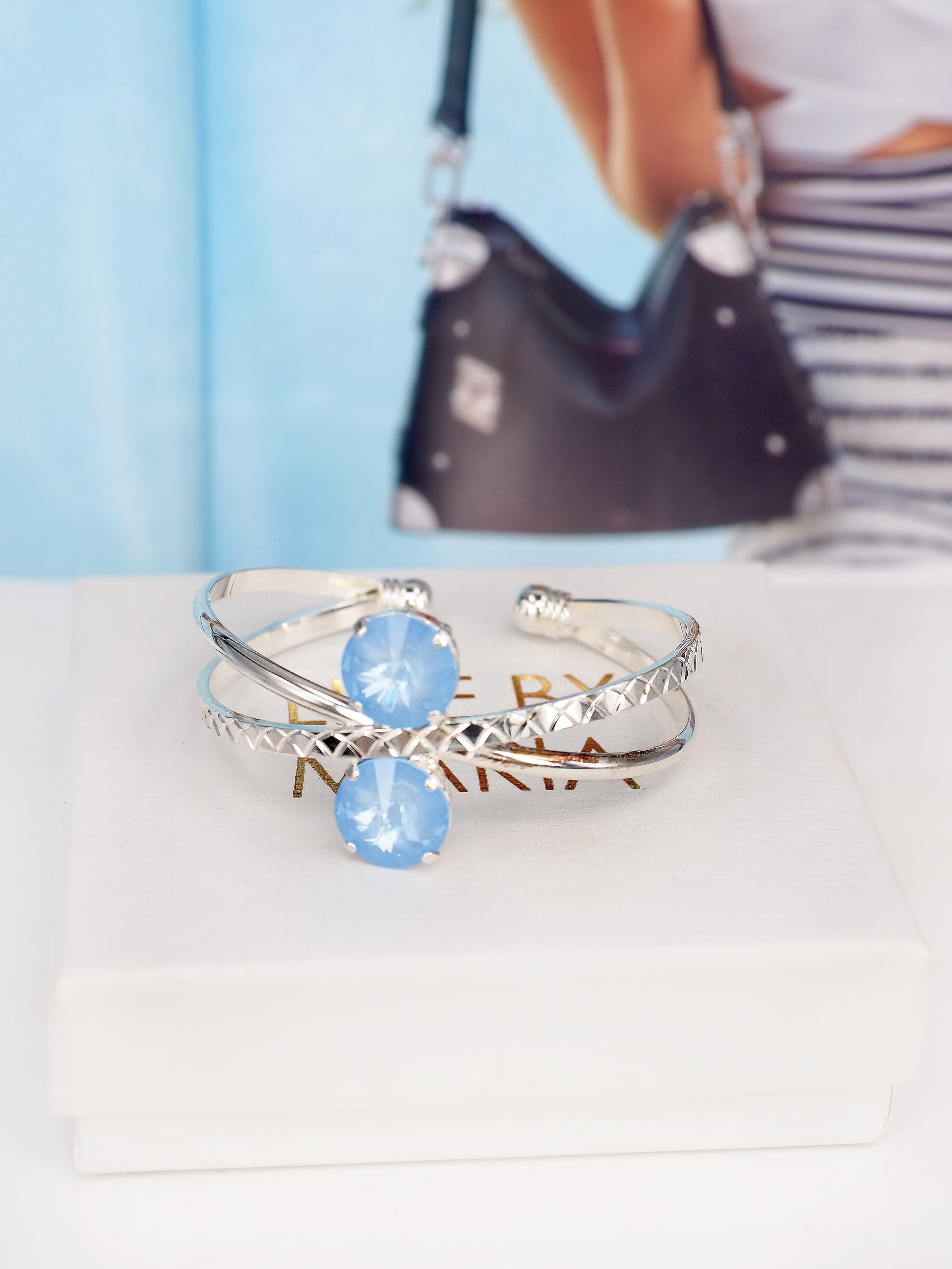 Armband X-Shaped Cuff Sky Ignite Silver