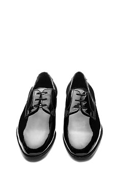 Patent leather shoes