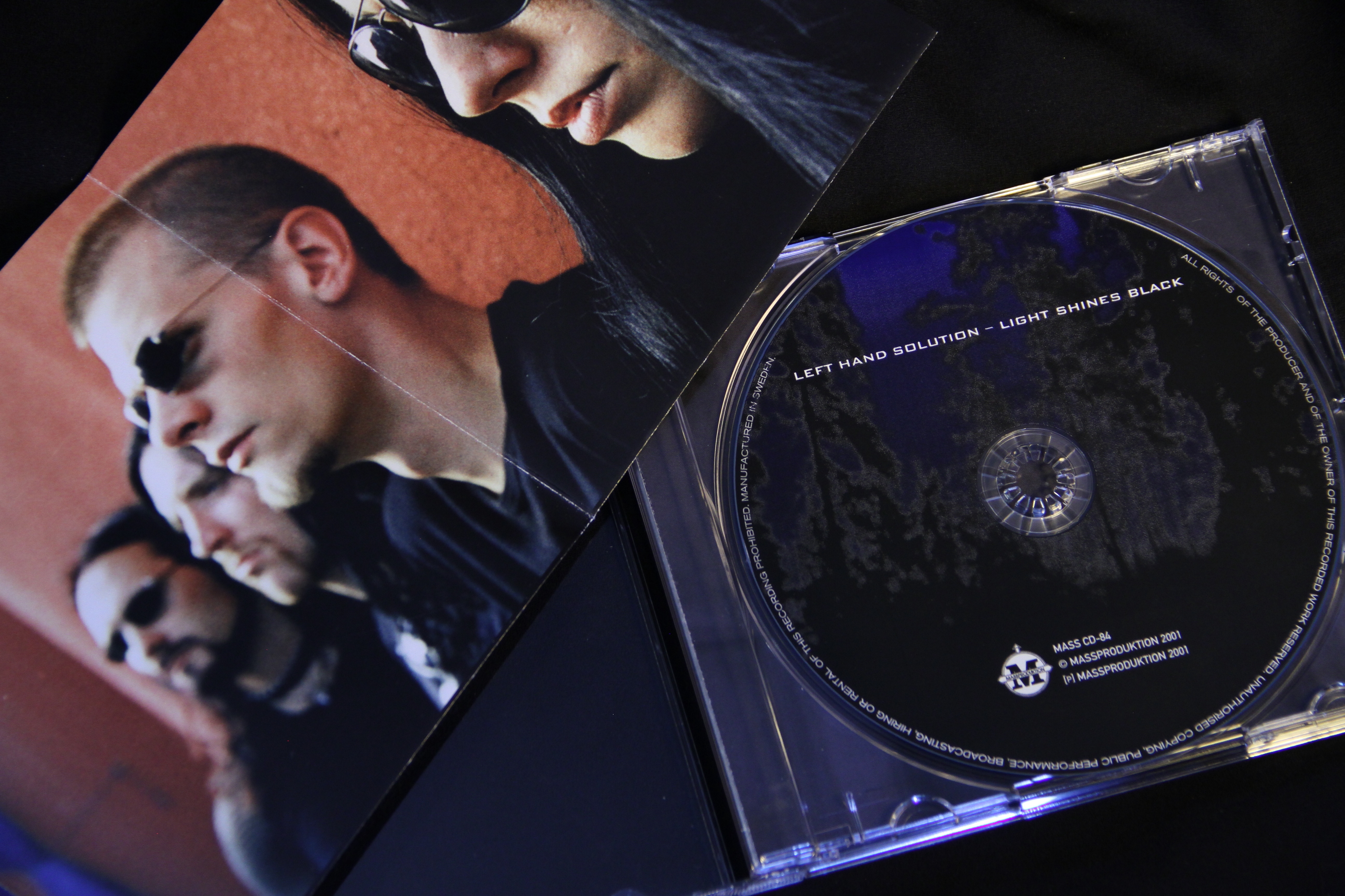 LEFT HAND SOLUTION - Light Shines Black (album) - 2