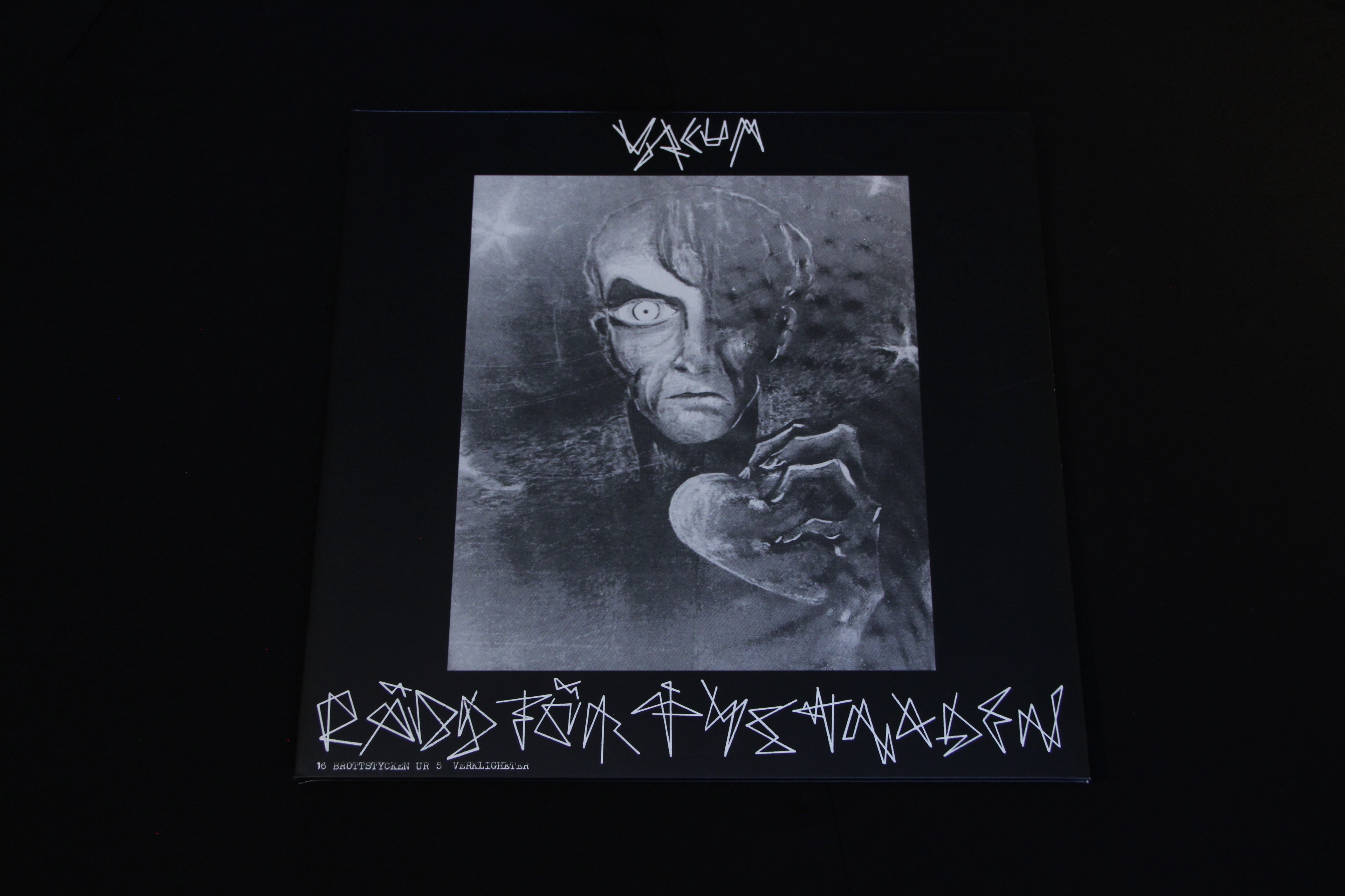 VACUM - Rädd för tystnaden/Korståg double LP (marble vinyl) - 4