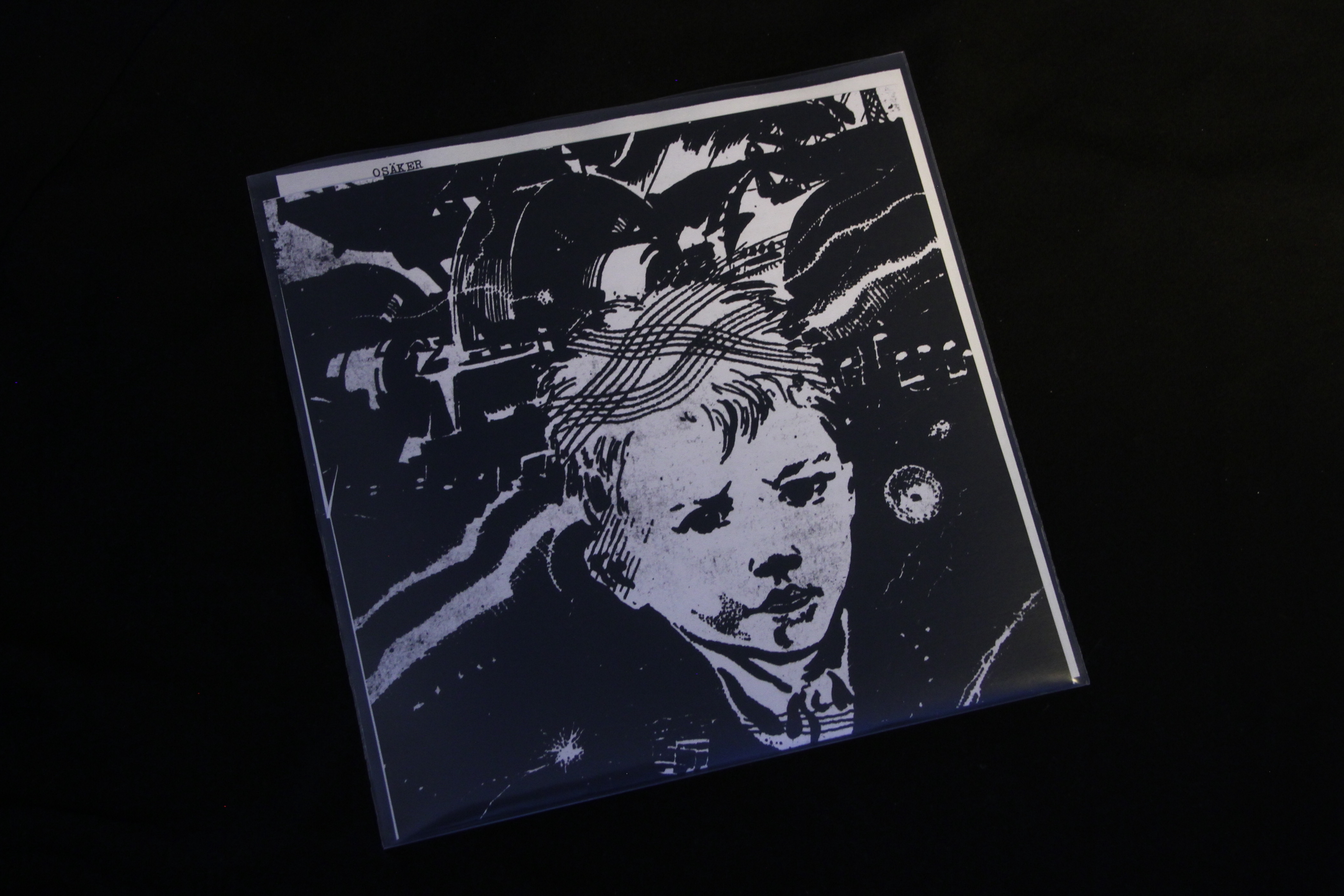VACUM - EP  ( 6 tracks - black vinyl) - 3