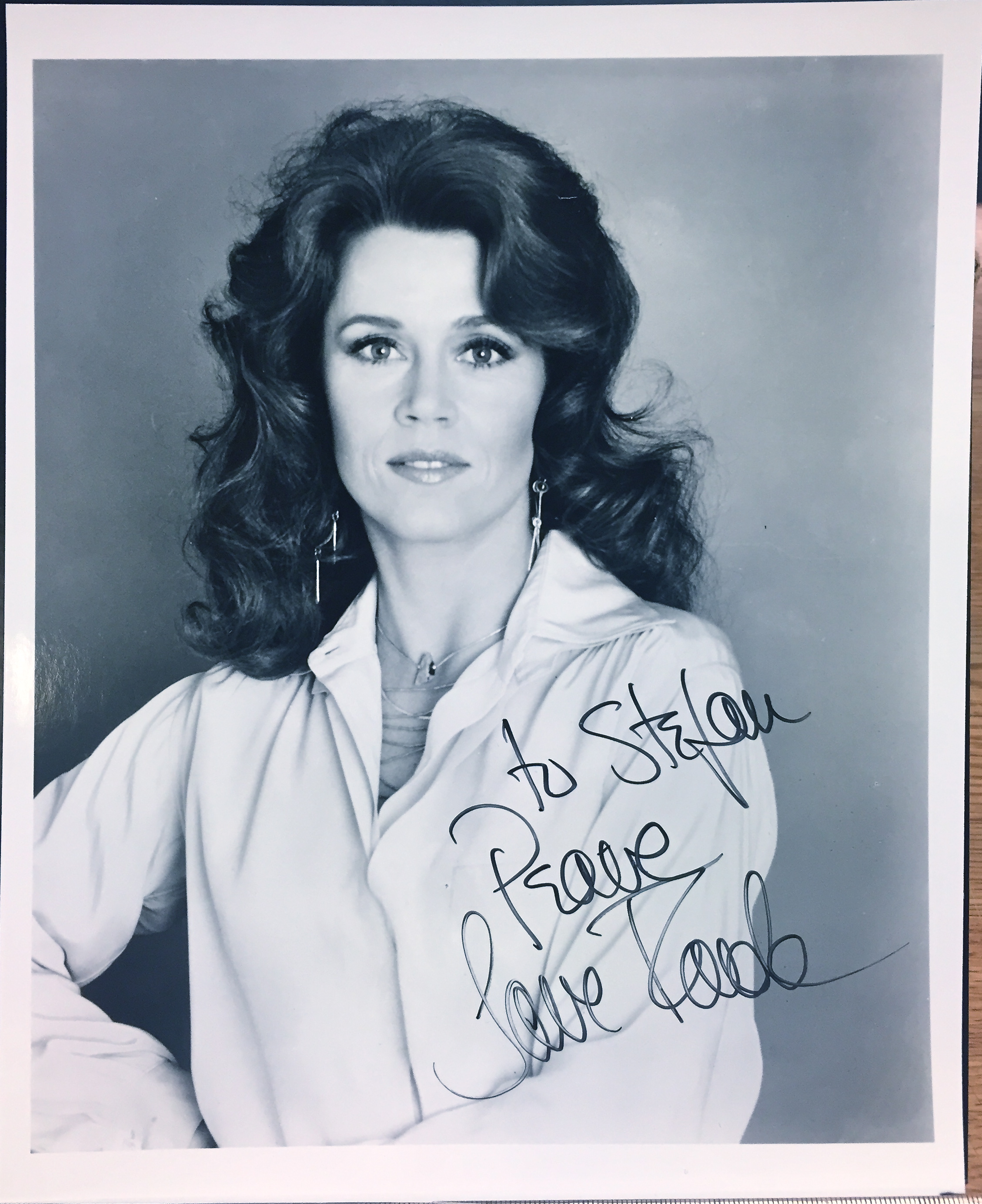 JANE FONDA - Äkta autograf på äkta foto!