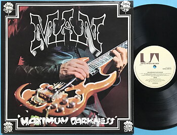 MAN - Maximum darkness SIGNERAD UK-orig LP 1975
