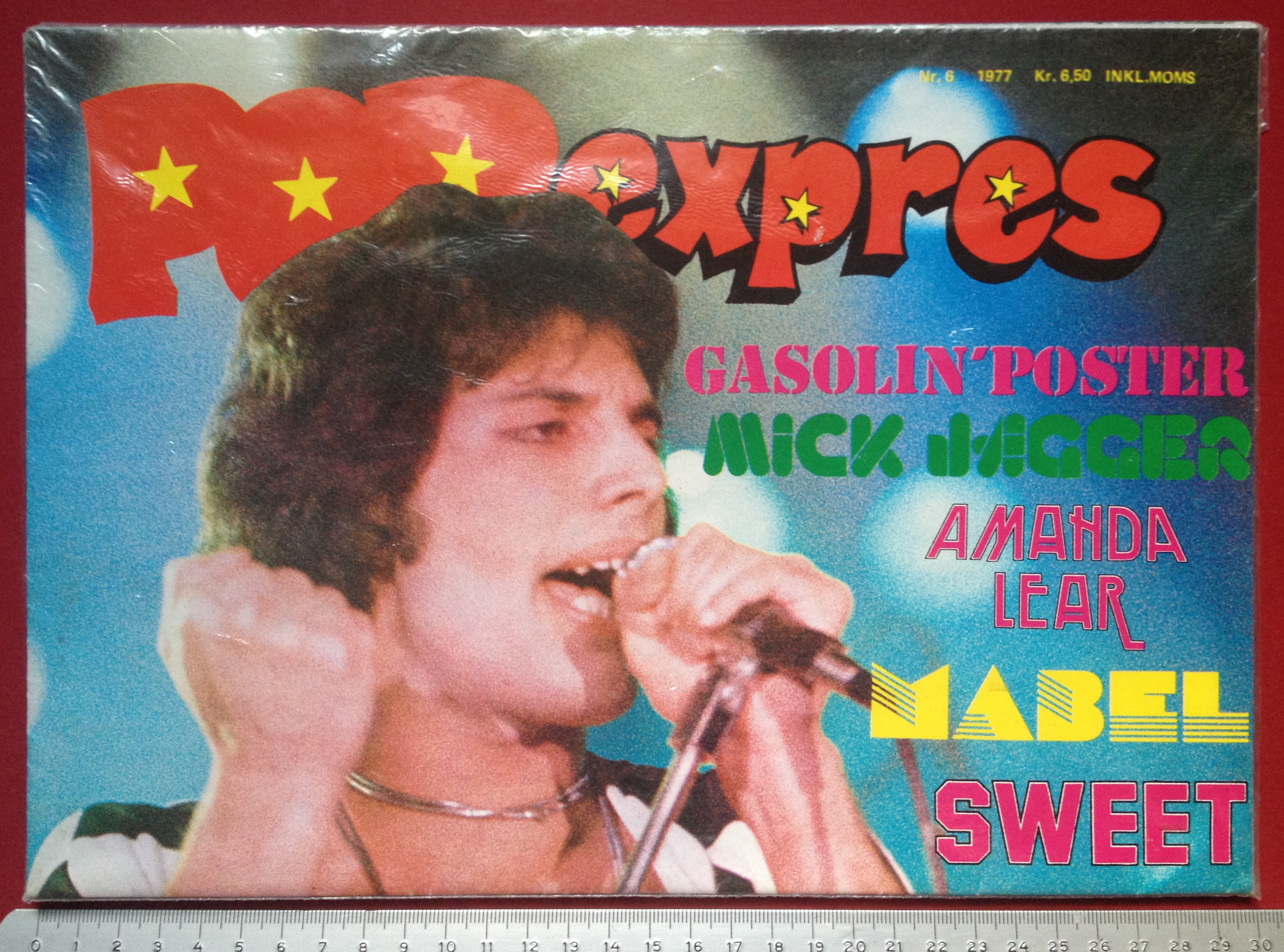 POP-expres - No 6 1977 QUEEN cover STILL SEALED!