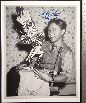 MICKEY ROONEY - Real autograph on real photo!