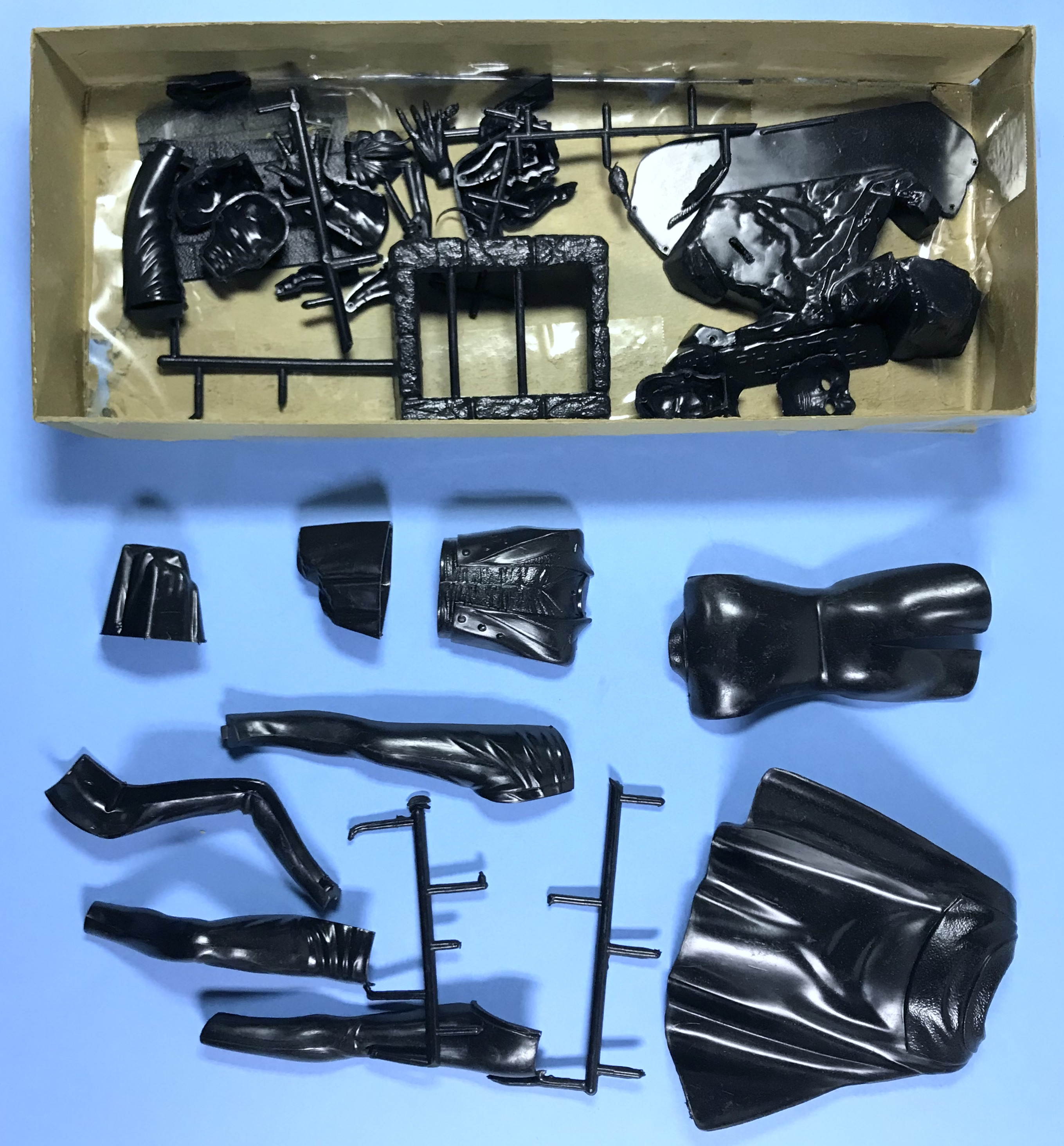 THE PHANTOM OF THE OPERA - AURORA plastic assembly kit 1963 - 5