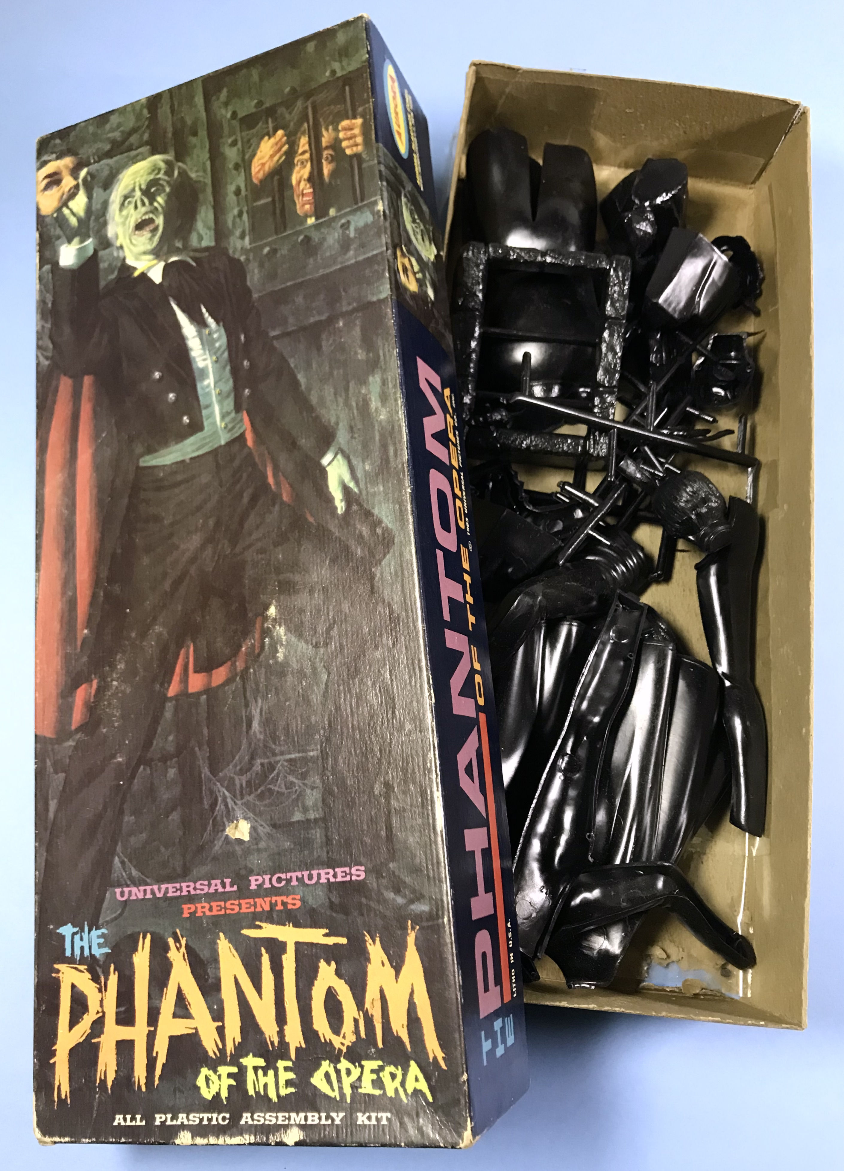 THE PHANTOM OF THE OPERA - AURORA plastic assembly kit 1963 - 4