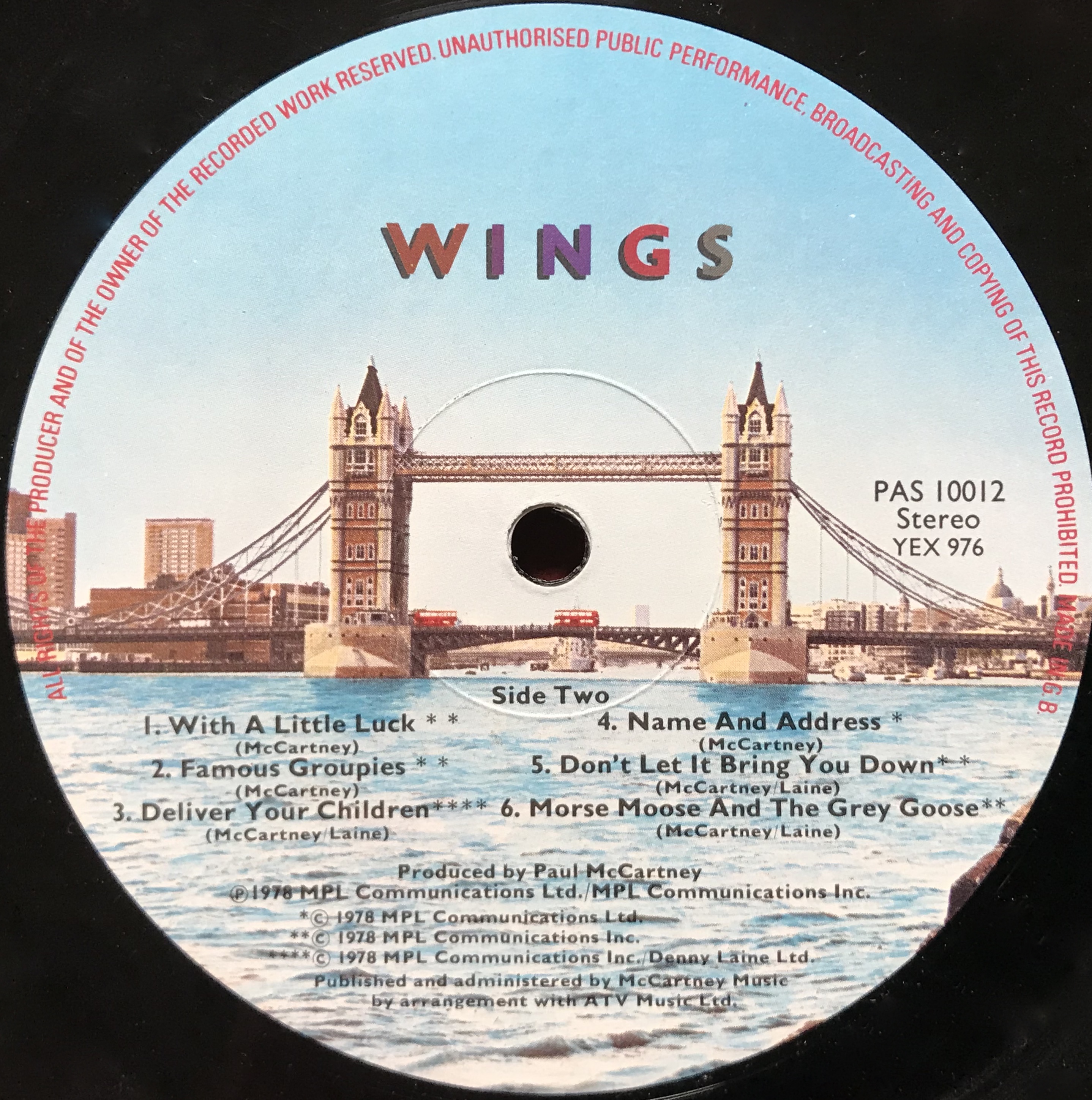 Mccartney london. Wings London Town 1978. Paul MCCARTNEY Wings London Town 1978. MCCARTNEY London Town обложка. Paul MCCARTNEY London Town LP.