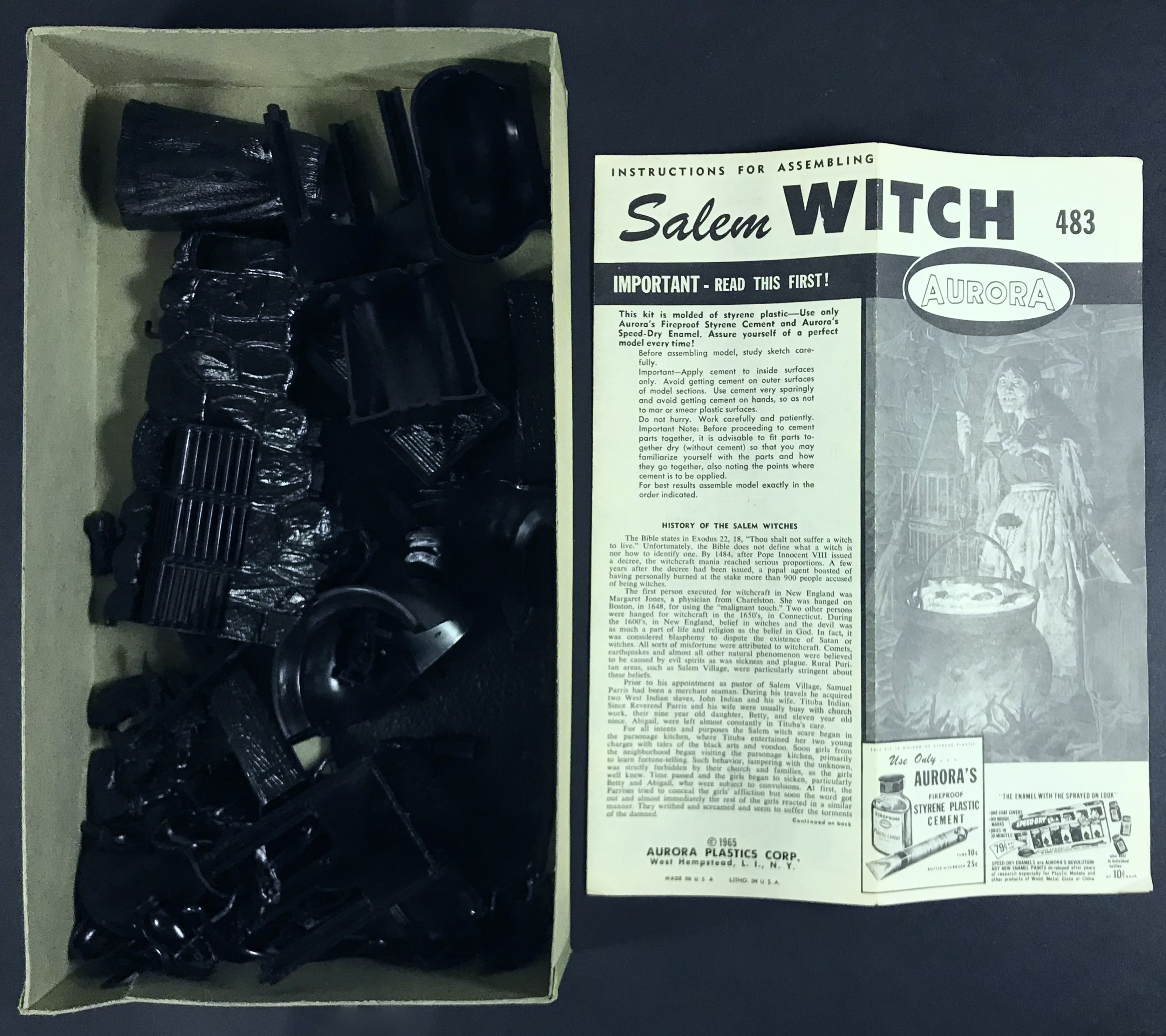Nostalgipalatset - THE WITCH - AURORA plastic assembly kit 1965