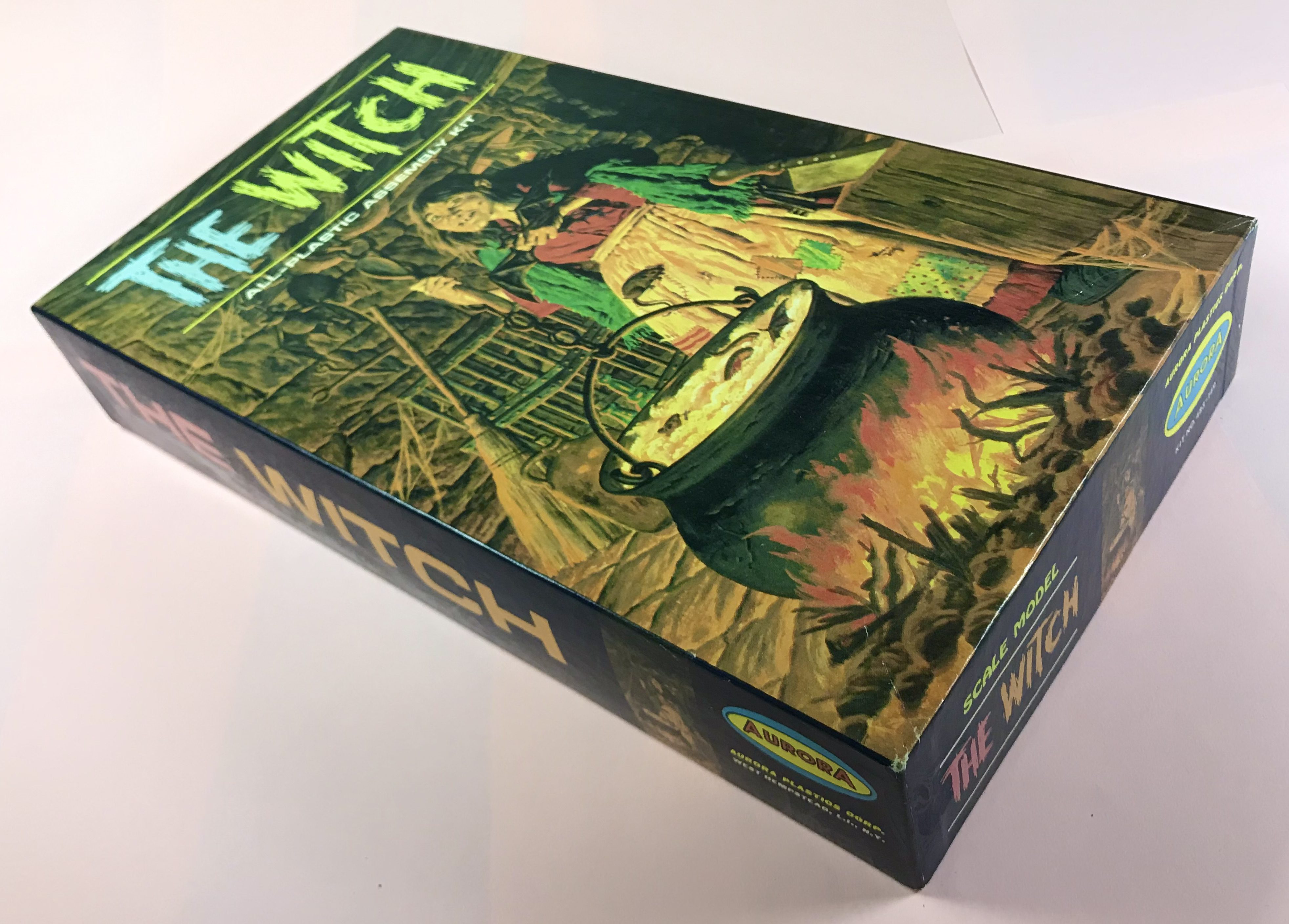 WHOOZIS? AURORA プラスチック組み立てキット Nostalgipalatset - THE WITCH - AURORA plastic assembly kit 1965