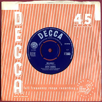 ANITA HARRIS - Willingly / At Last Love UK 45 1965 M-!