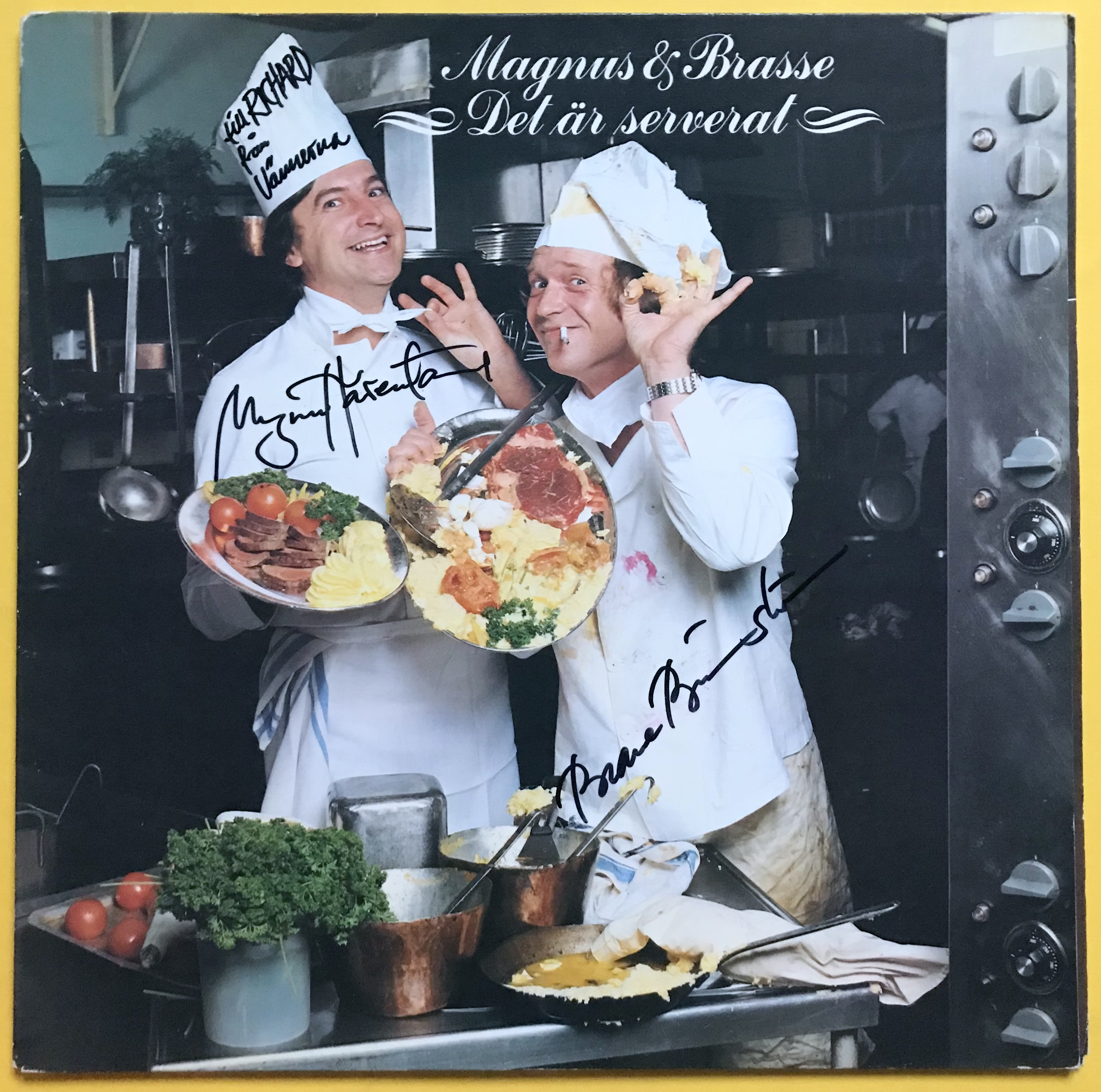 MAGNUS & BRASSE - Det är serverat SIGNED LP 1978