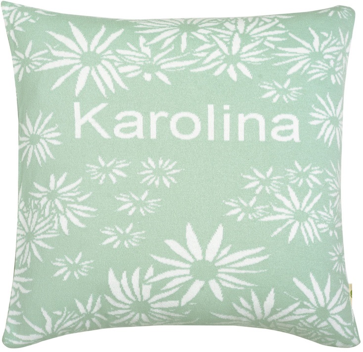 Pillow with Daisys and babys name. 50 x 50 cm