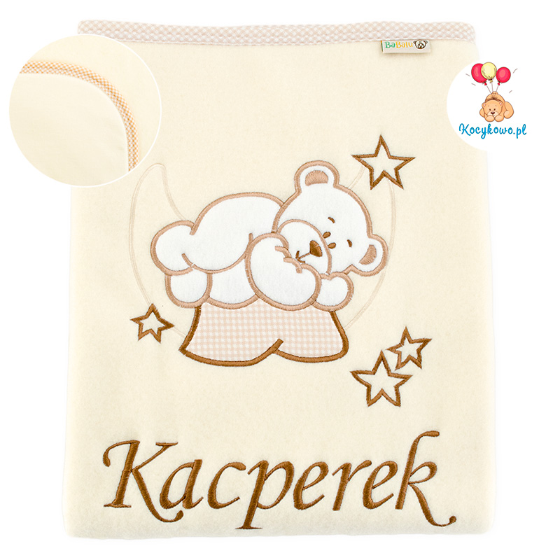 Suuri huopa, jossa on nimi. Nalle kuussa. Ecru