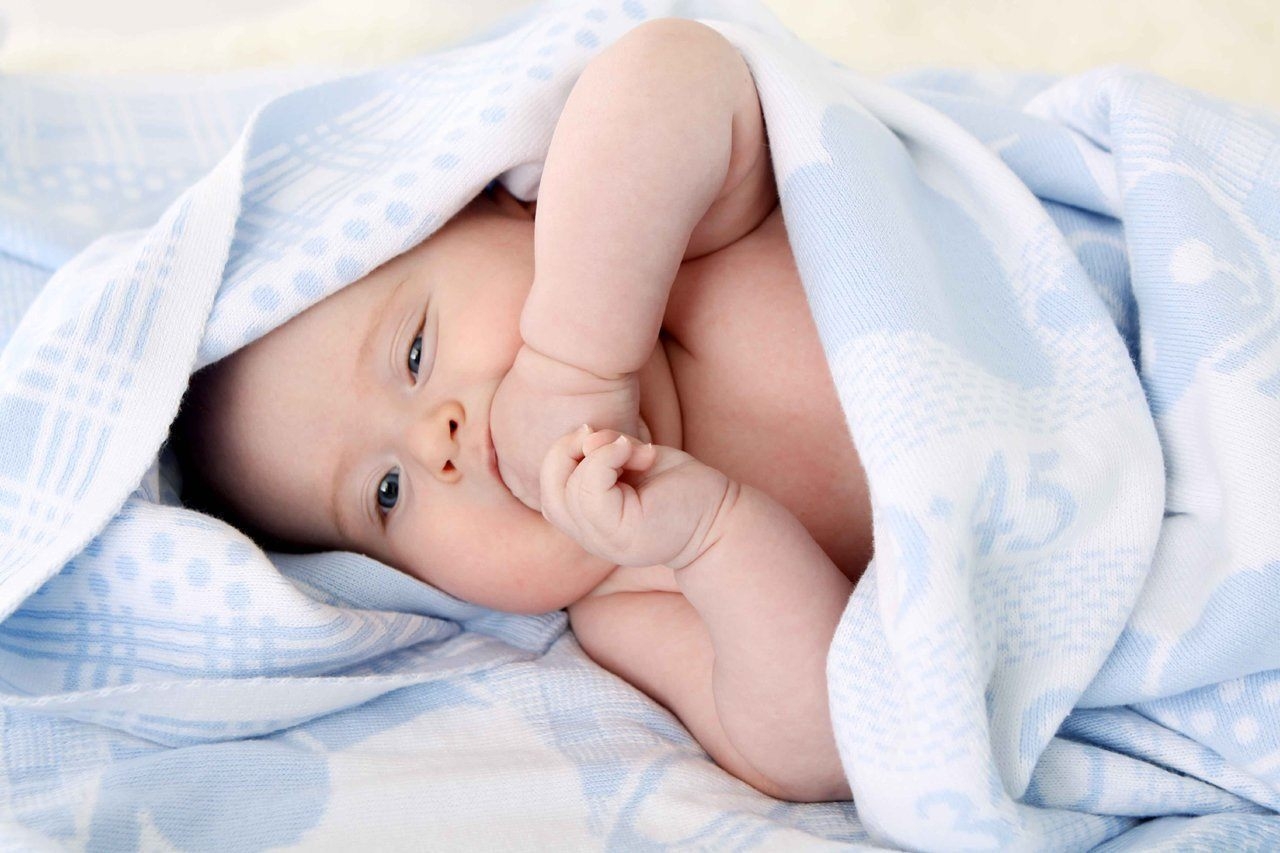 Personlig babyteppe med babyens navn og kanin - 14