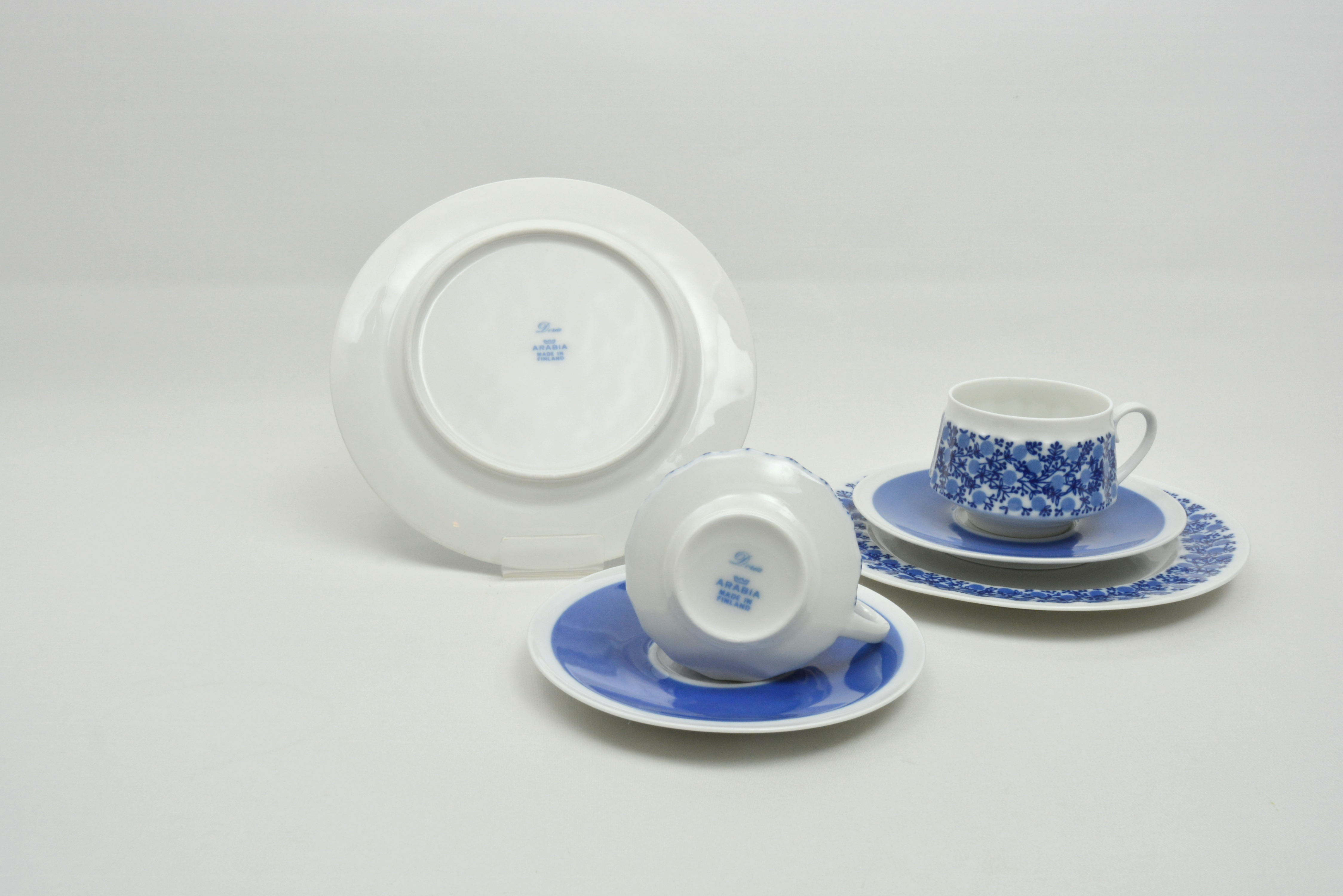 Kaffekoppar, fat och assietter 2 st, Doria, RU  - 2