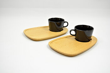 Kaffekoppar med underfat av trä 2 st,  Kilta, KF 