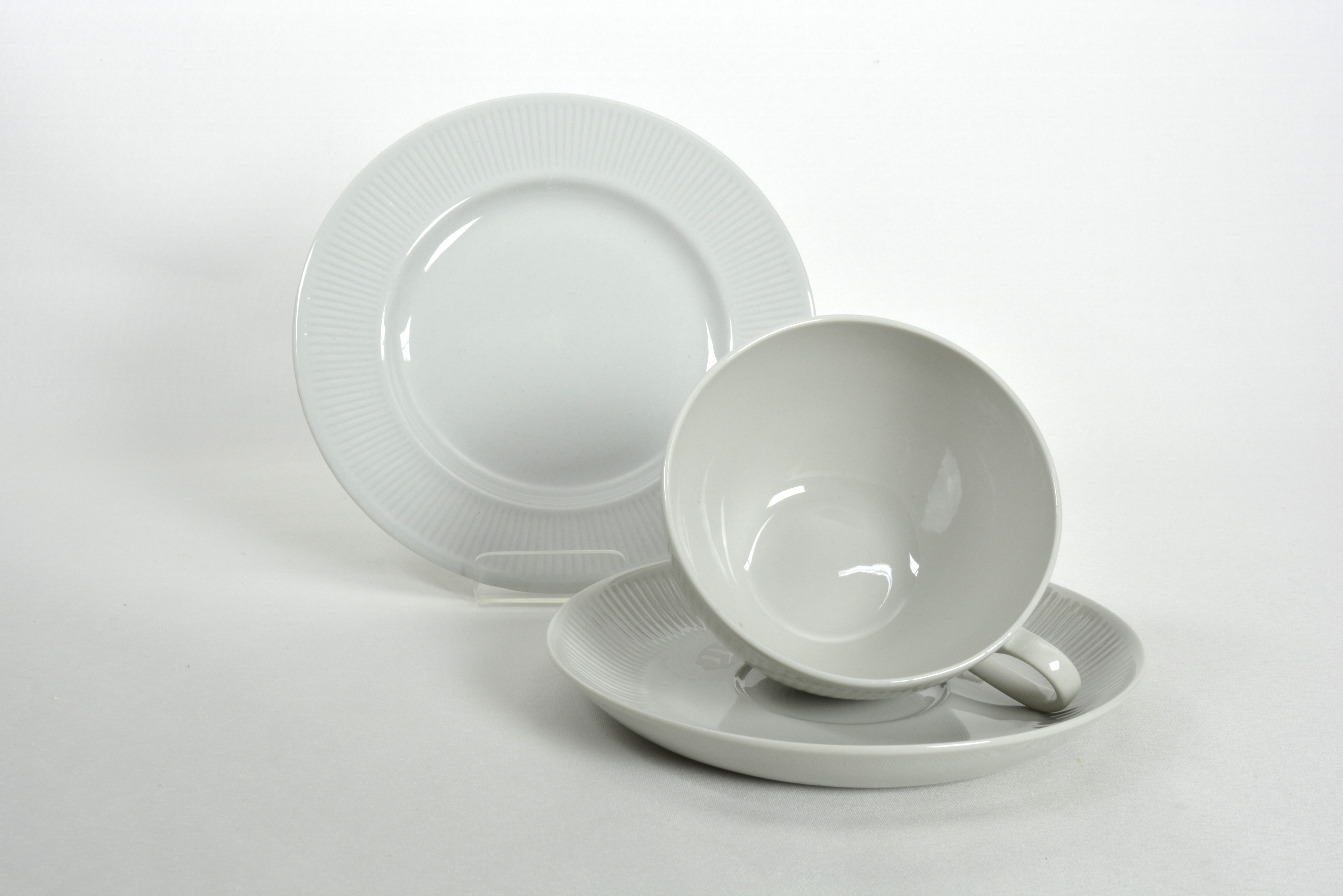 Teekuppi, alusvati+ asetti,  Sointu, harmaa, KF    - 3